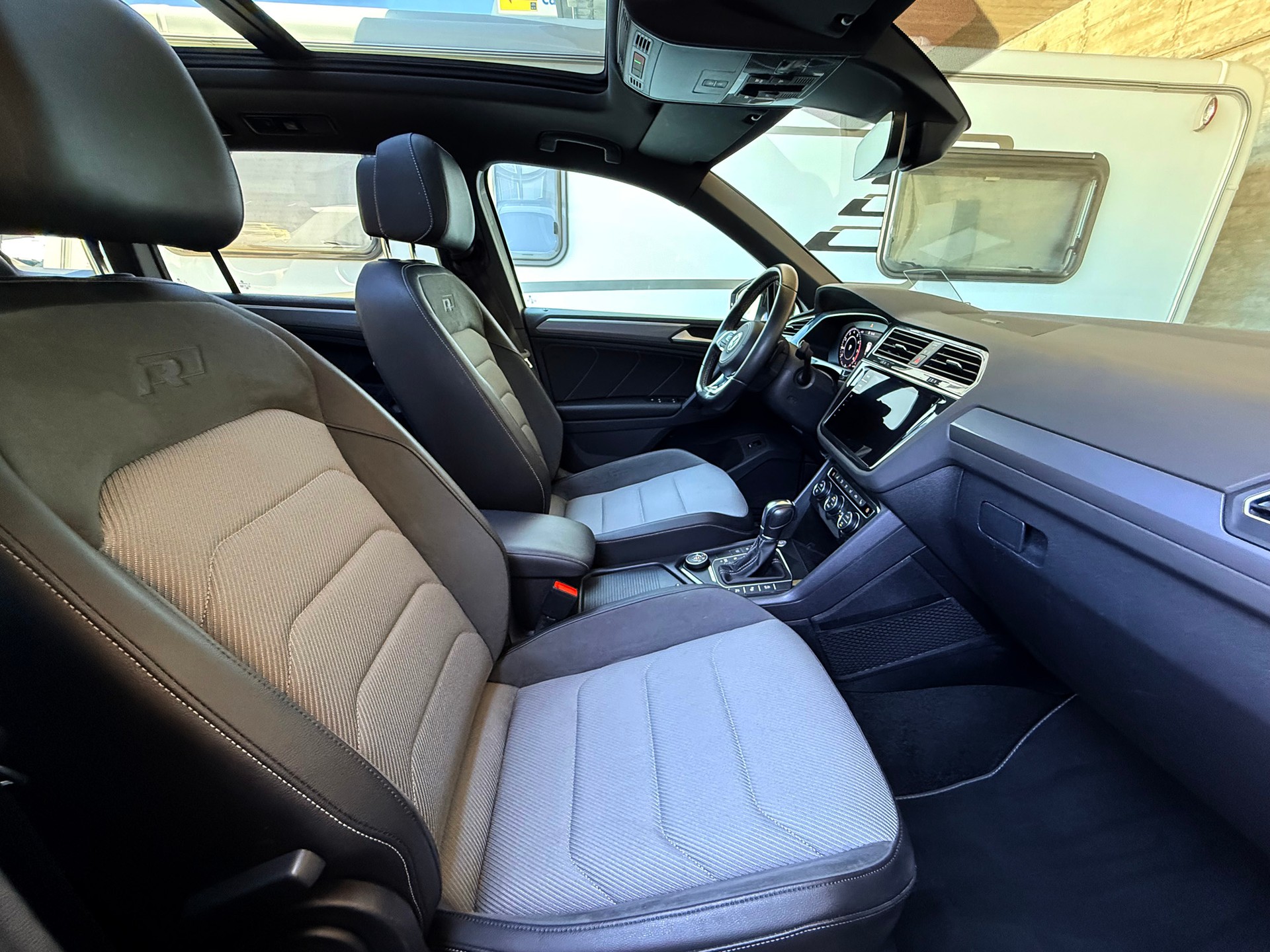 VW Tiguan 2.0TSI R-Line 4Motion DSG-image-18