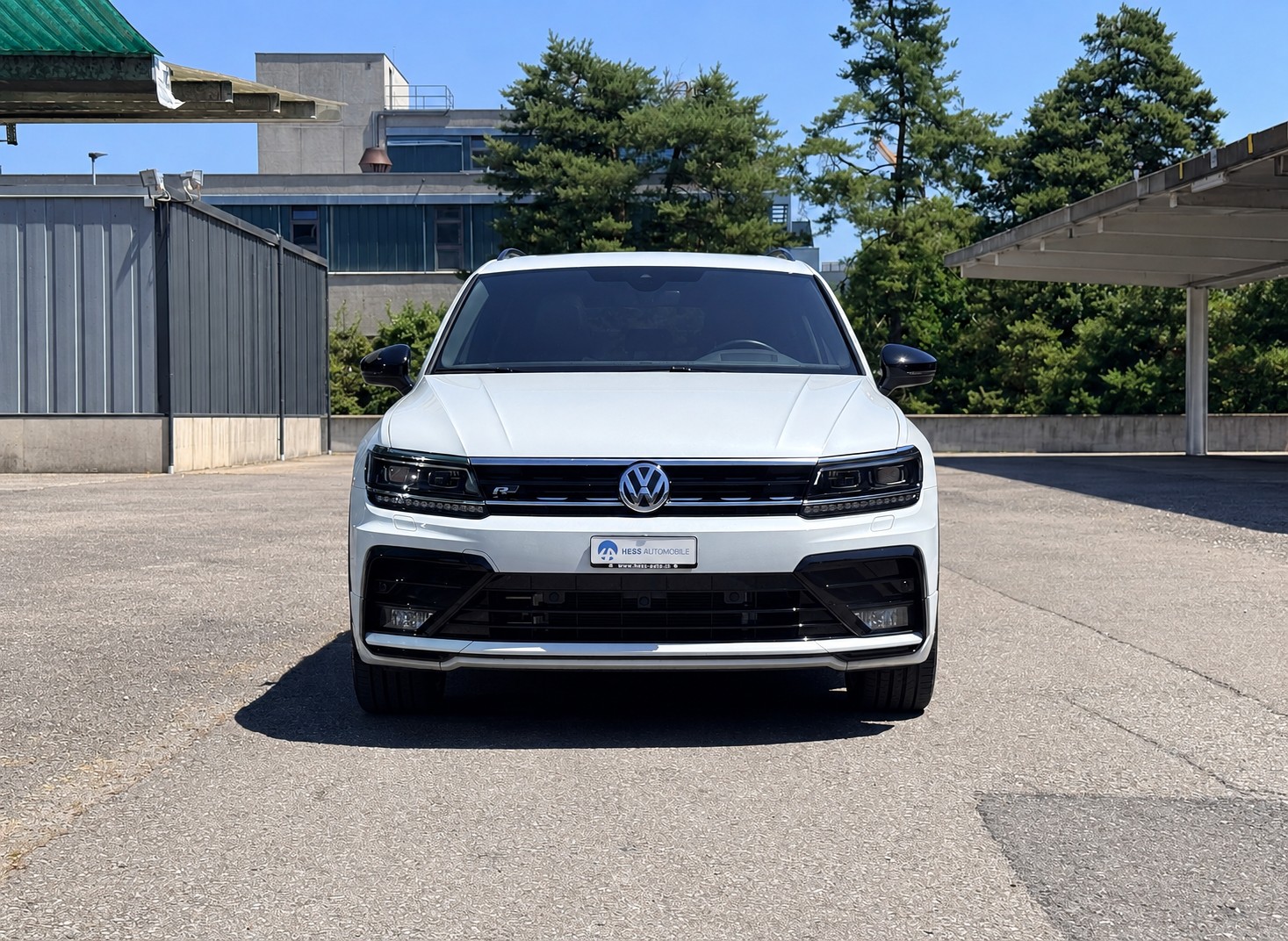 VW Tiguan 2.0TSI R-Line 4Motion DSG-image-12