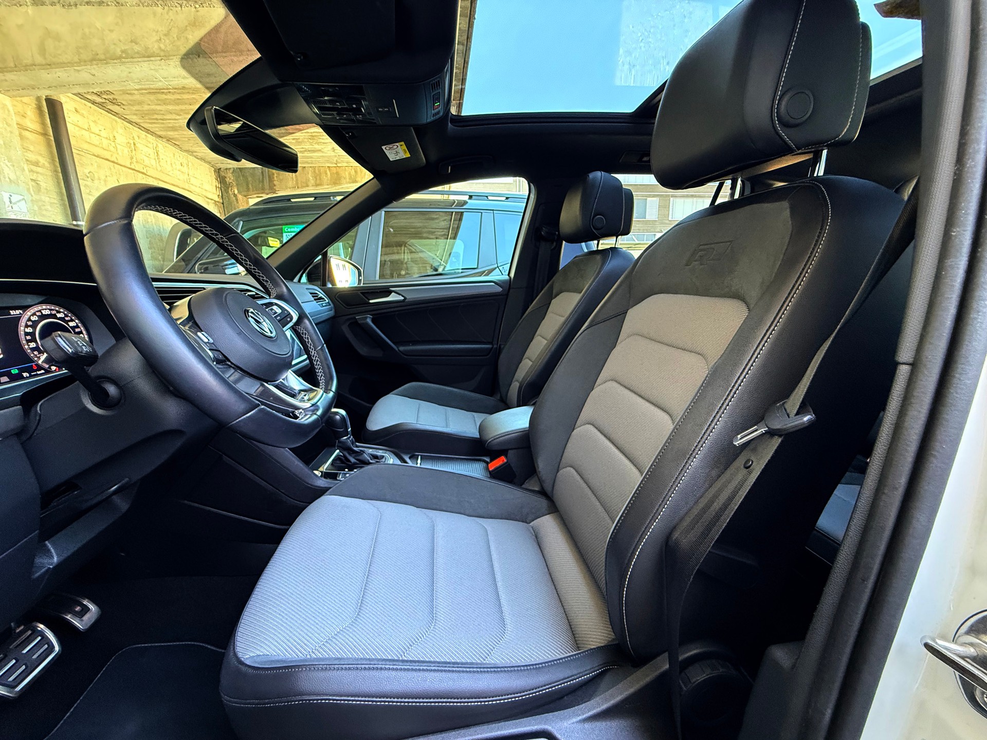 VW Tiguan 2.0TSI R-Line 4Motion DSG-image-17