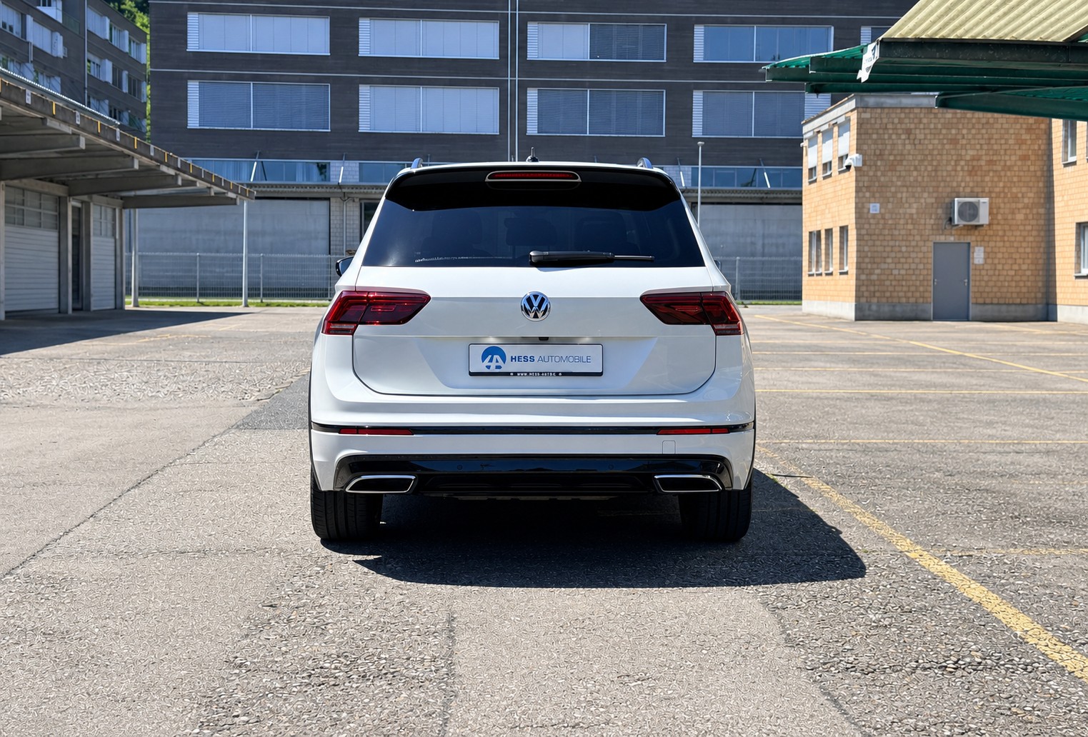 VW Tiguan 2.0TSI R-Line 4Motion DSG-image-15