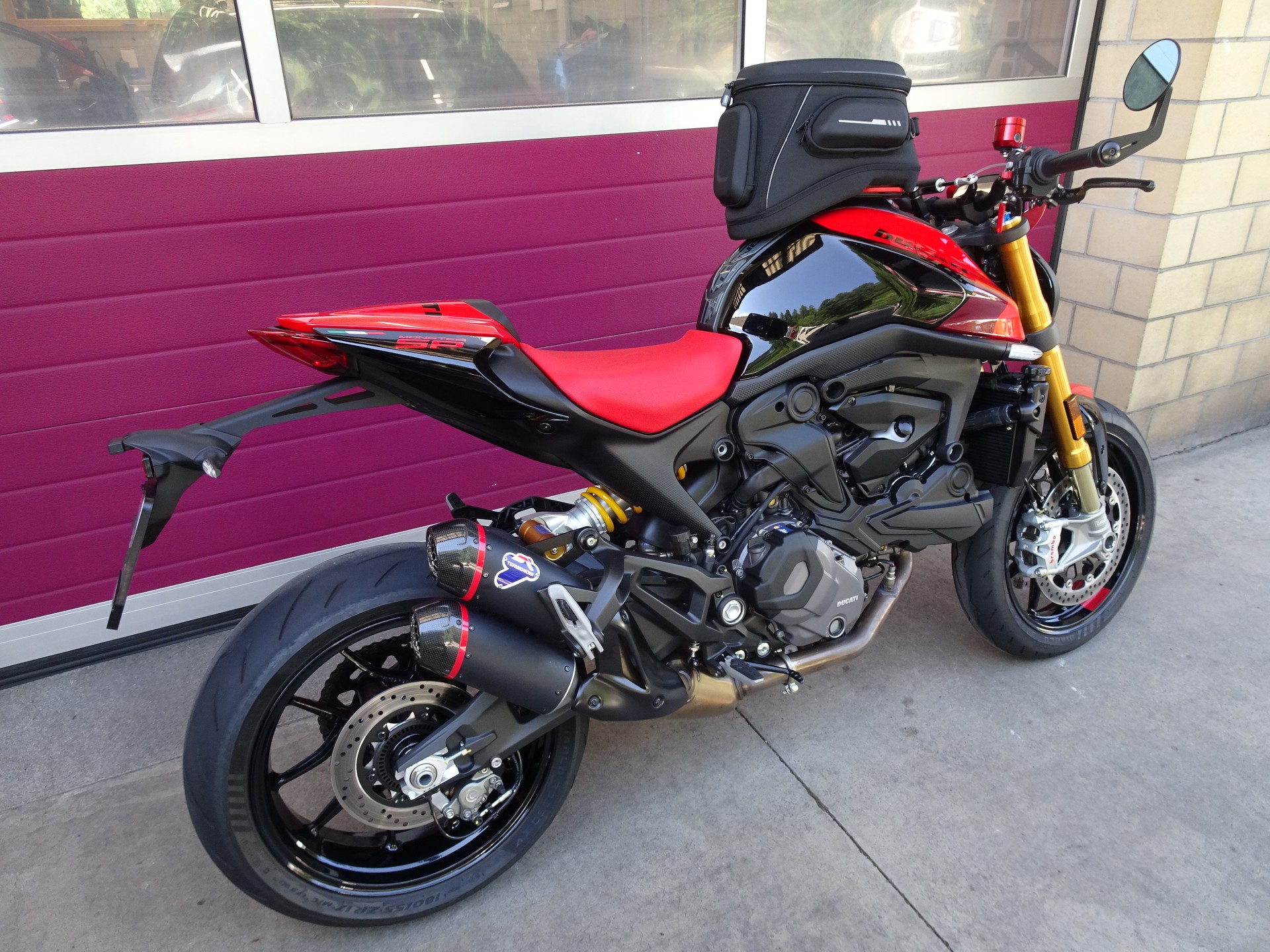 DUCATI Monster SP 937-showroom-element-3