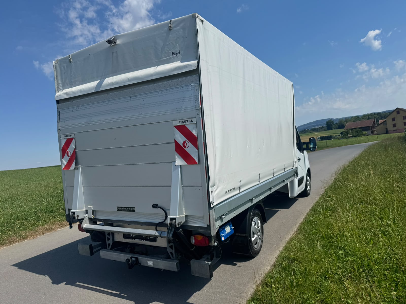 RENAULT Crafter 35 2.0 TDI L3 A mit Hebebühne und Anhängerkupplung-image-4