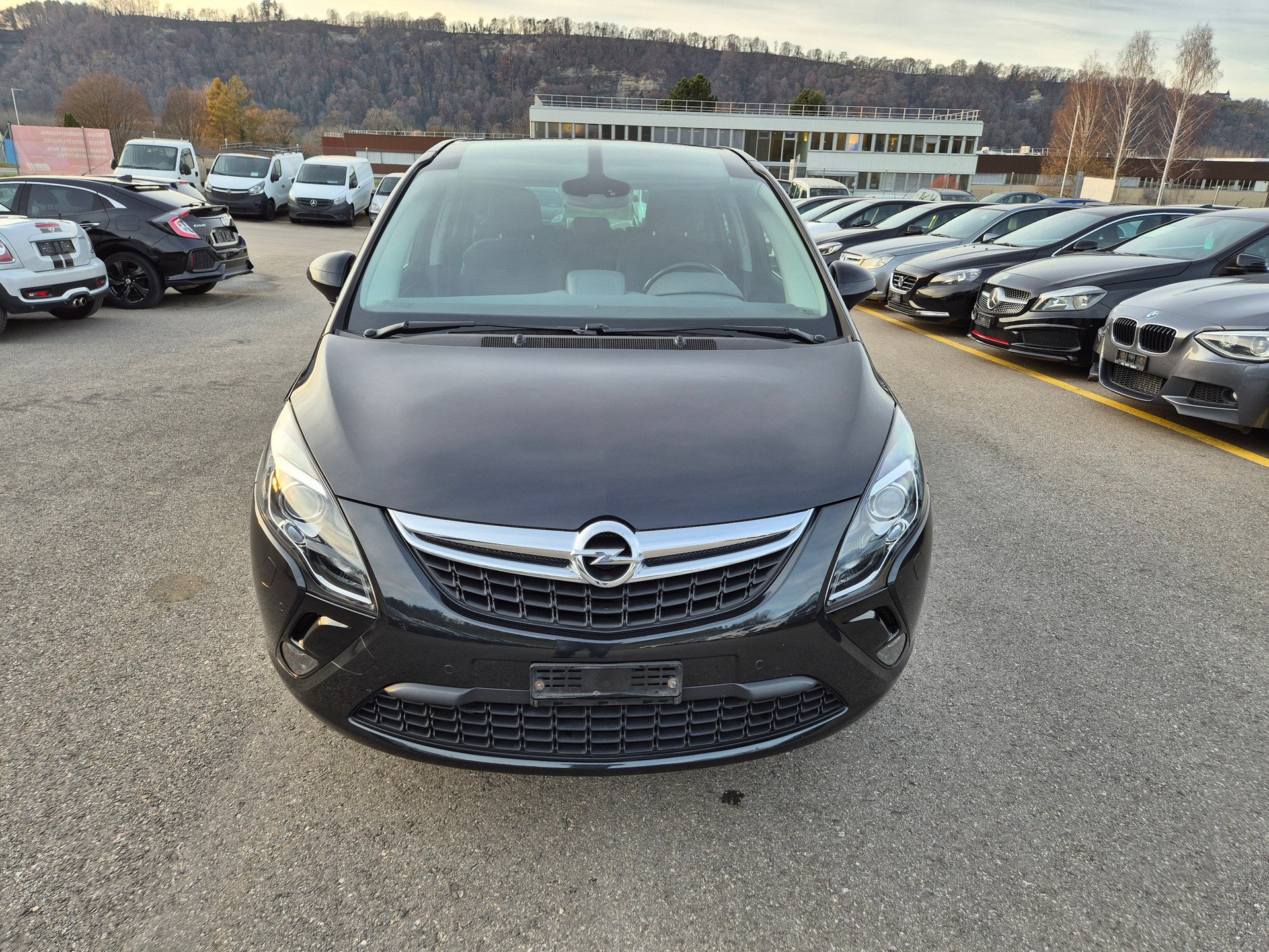 OPEL Zafira Tourer 1.4i 16V Cosmo-image-11
