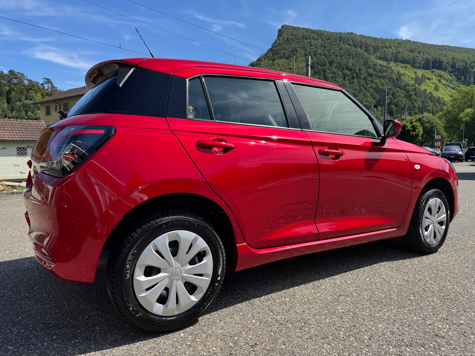 SUZUKI Swift 1.2 Compact Top Hybrid 4x4-image-4