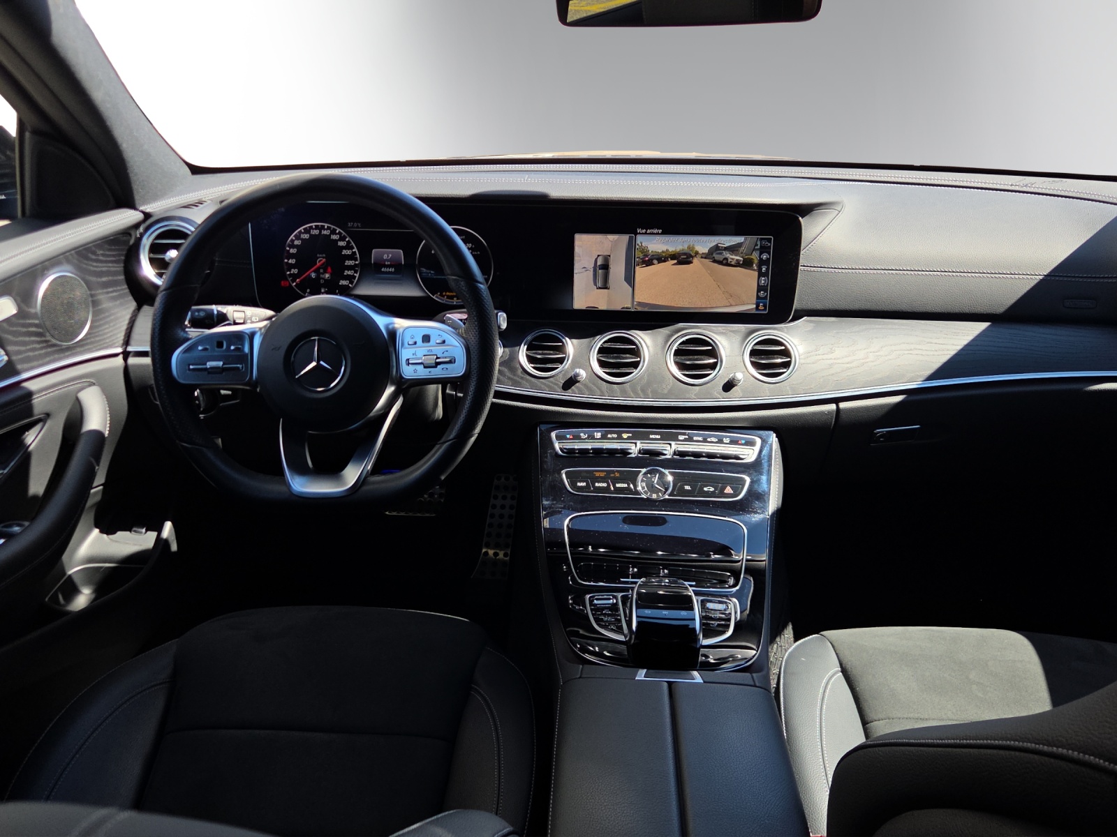 Image MERCEDES-BENZ E-220 E 220 d Swiss Star AMG Line 4Matic 9G-Tronic