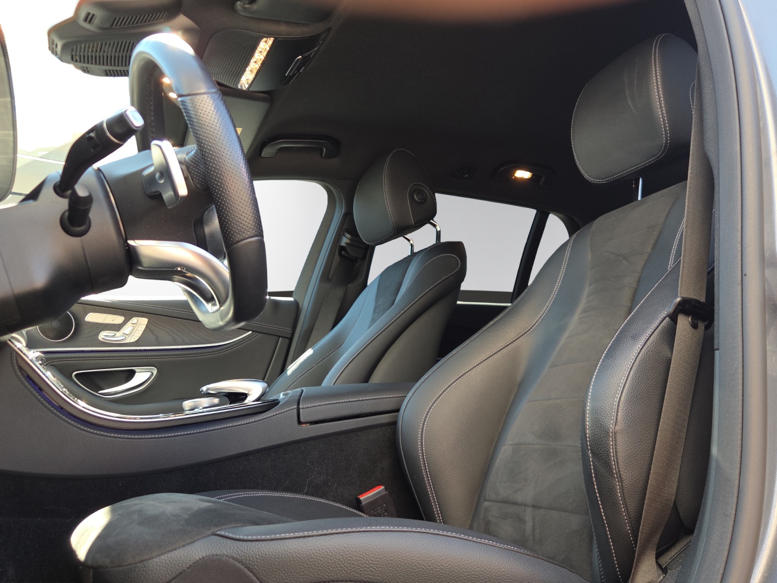 Image MERCEDES-BENZ E-220 E 220 d Swiss Star AMG Line 4Matic 9G-Tronic