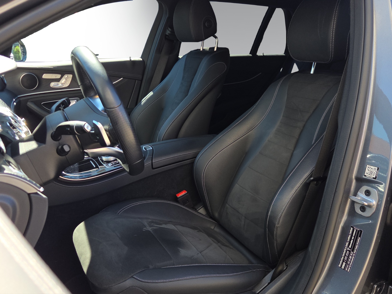 Image MERCEDES-BENZ E-220 E 220 d Swiss Star AMG Line 4Matic 9G-Tronic