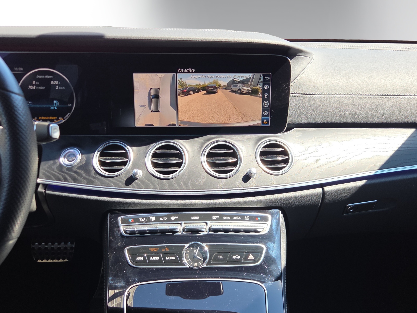 Image MERCEDES-BENZ E-220 E 220 d Swiss Star AMG Line 4Matic 9G-Tronic