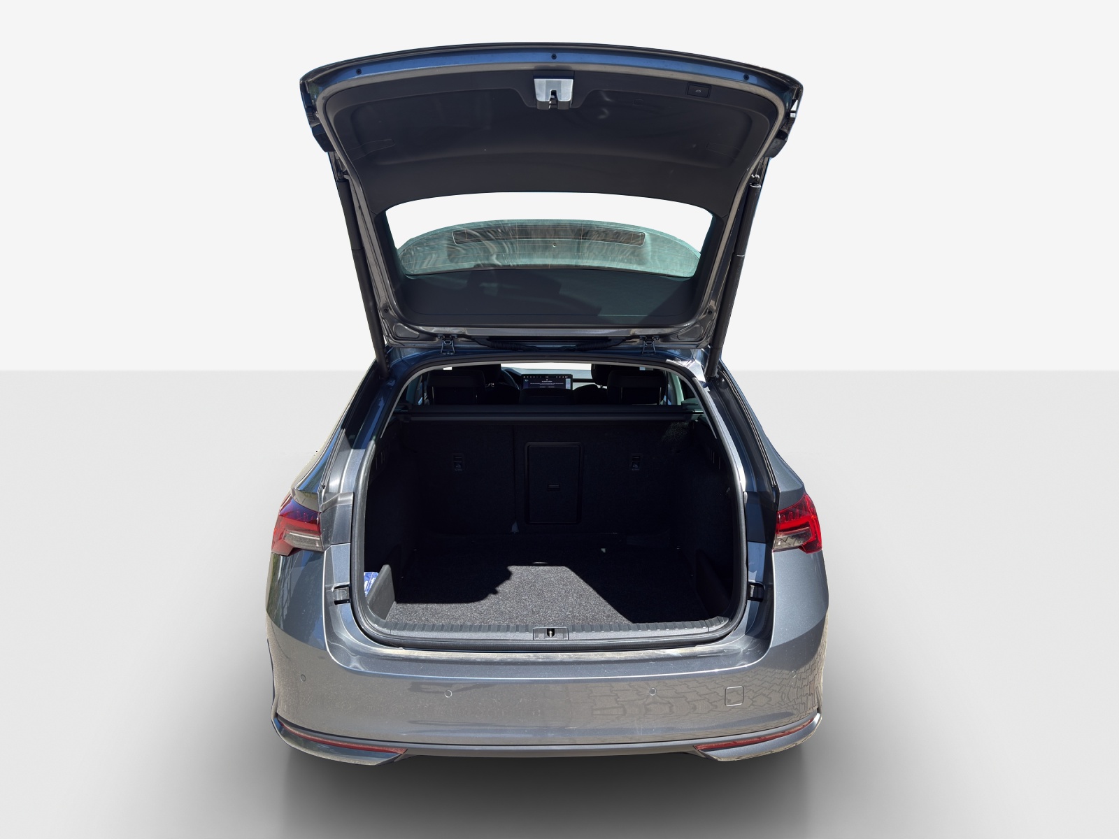 SKODA Octavia Combi 1.5 TSI mHEV DSG Dynamic-image-12