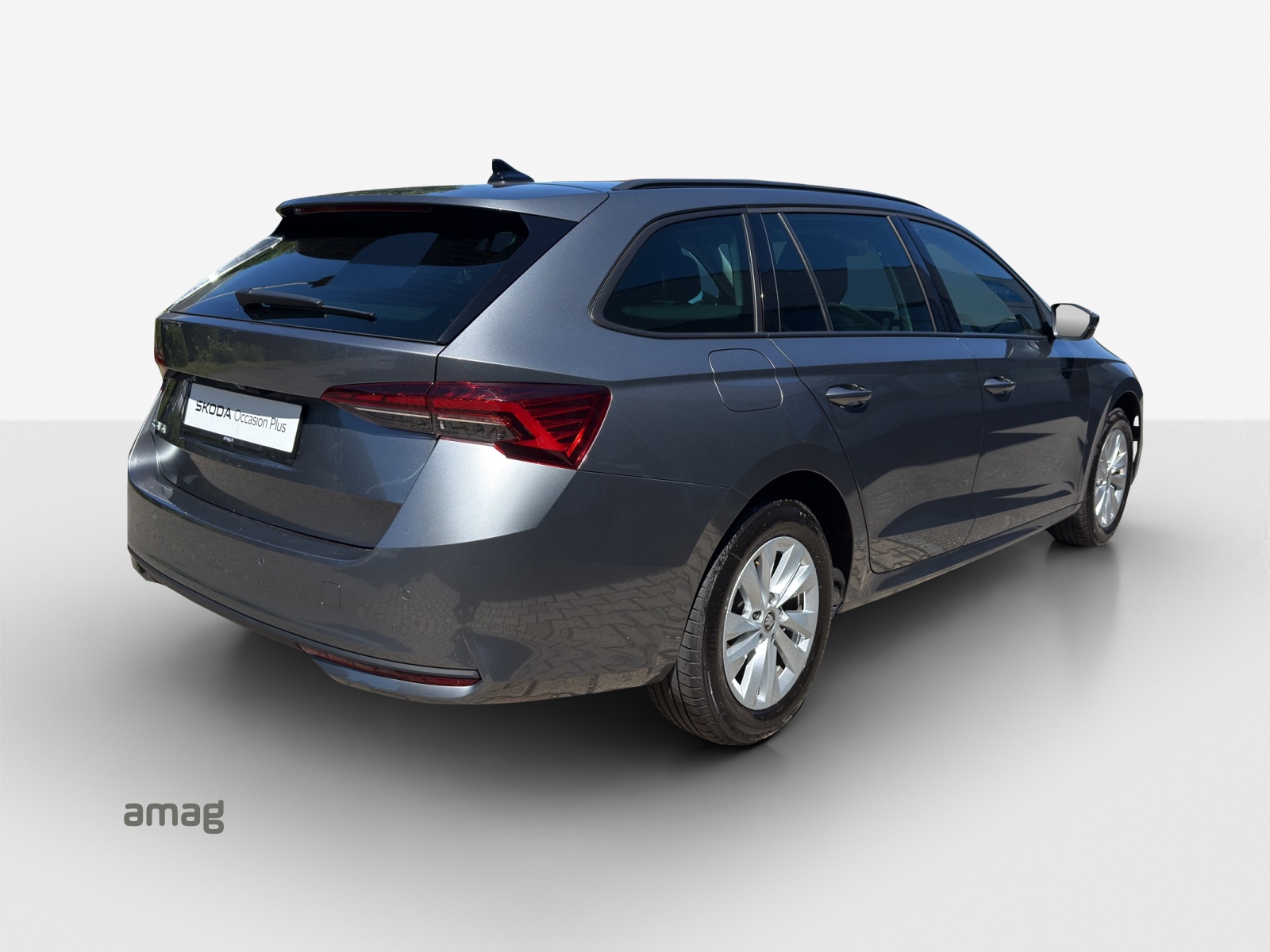 SKODA Octavia Combi 1.5 TSI mHEV DSG Dynamic-image-4