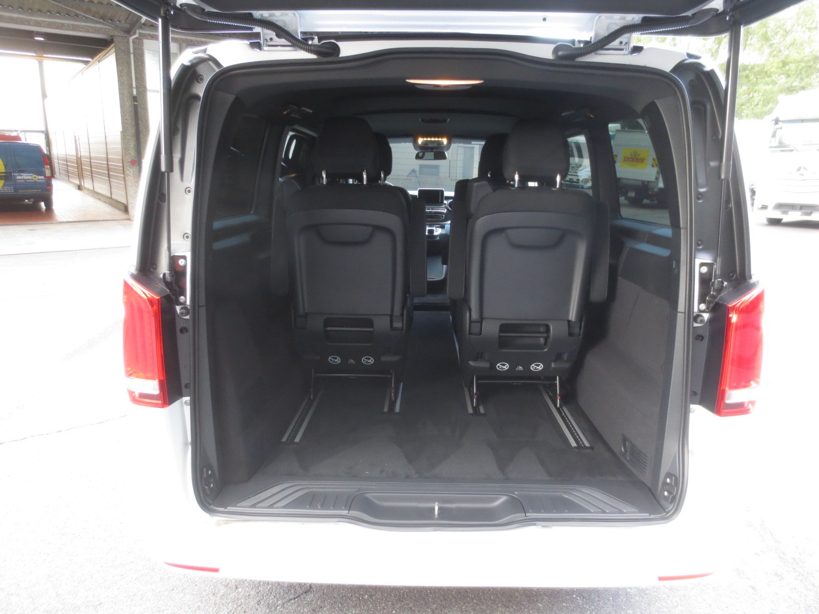 MERCEDES-BENZ V 250 d Trend lang 4matic-image-4
