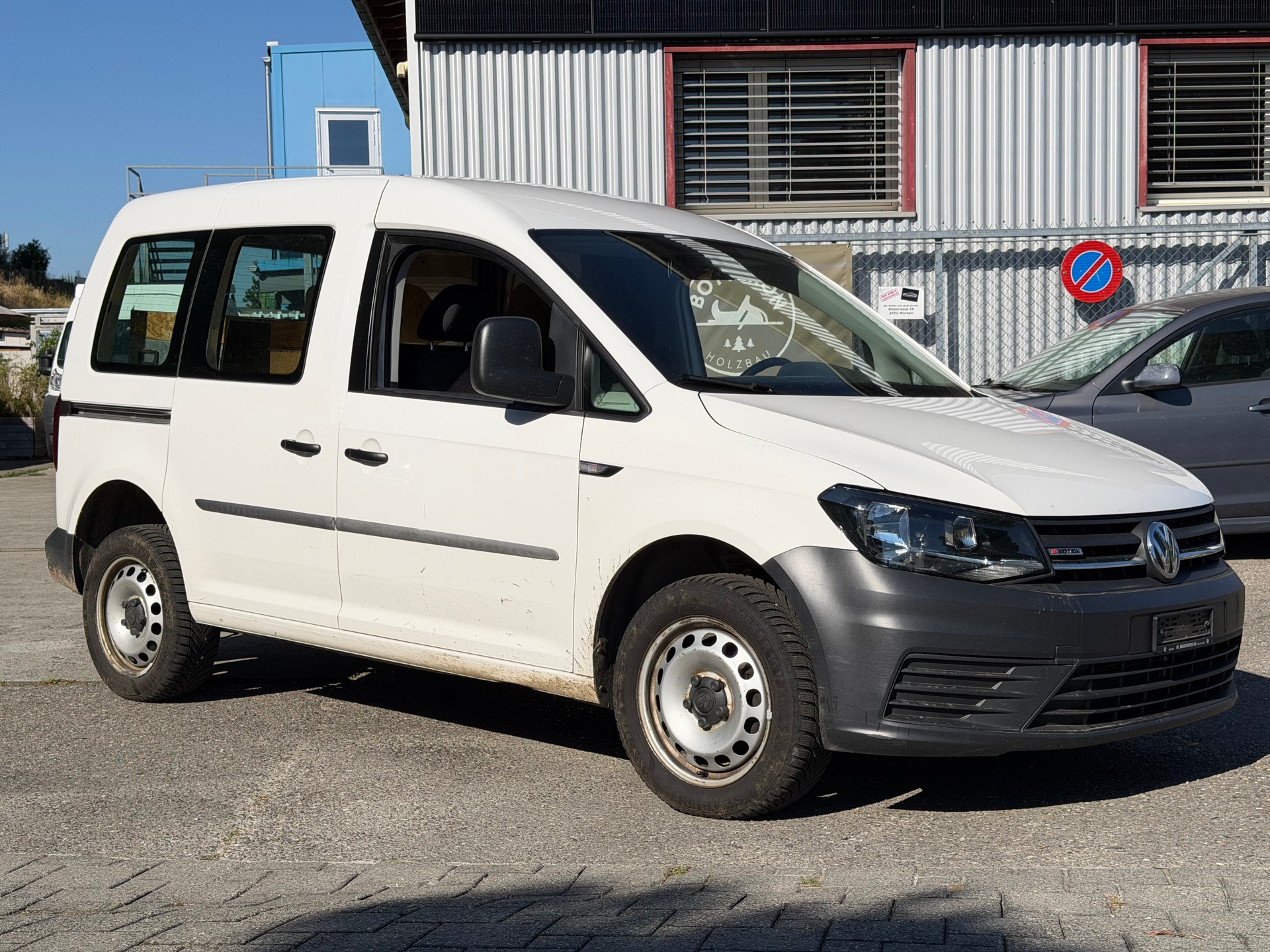 VW Caddy 2.0TDI 4Motion BlueMotion Technology-image-0