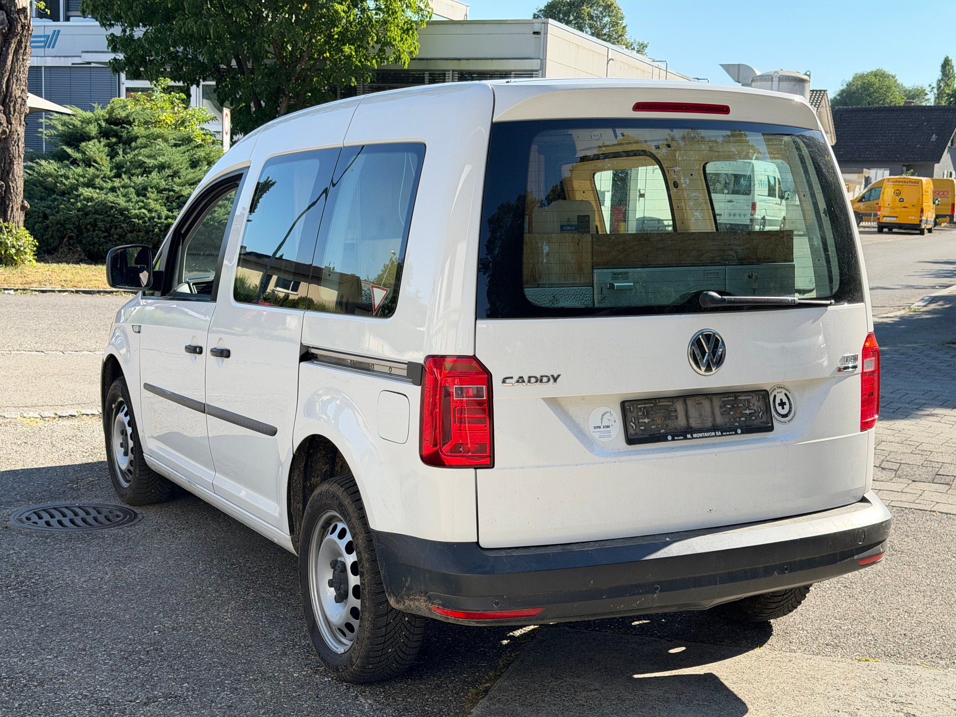 VW Caddy 2.0TDI 4Motion BlueMotion Technology-image-4
