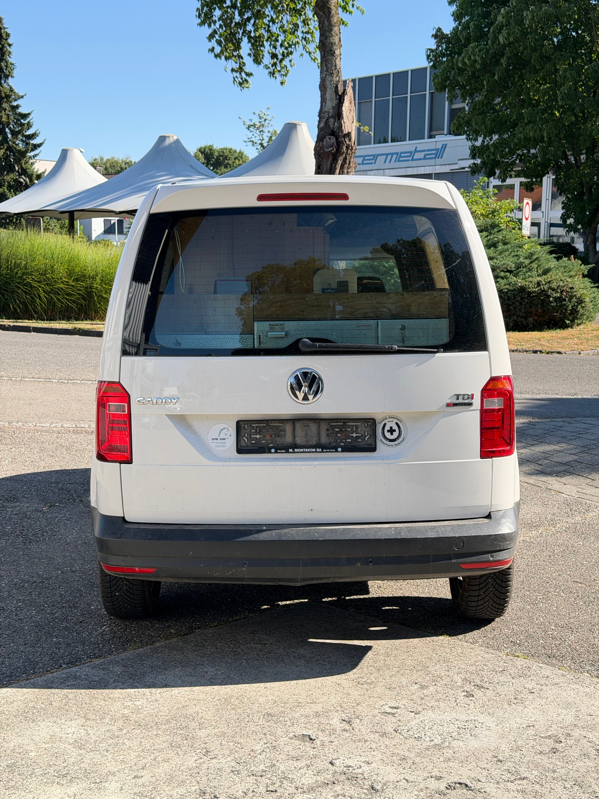 VW Caddy 2.0TDI 4Motion BlueMotion Technology-image-3