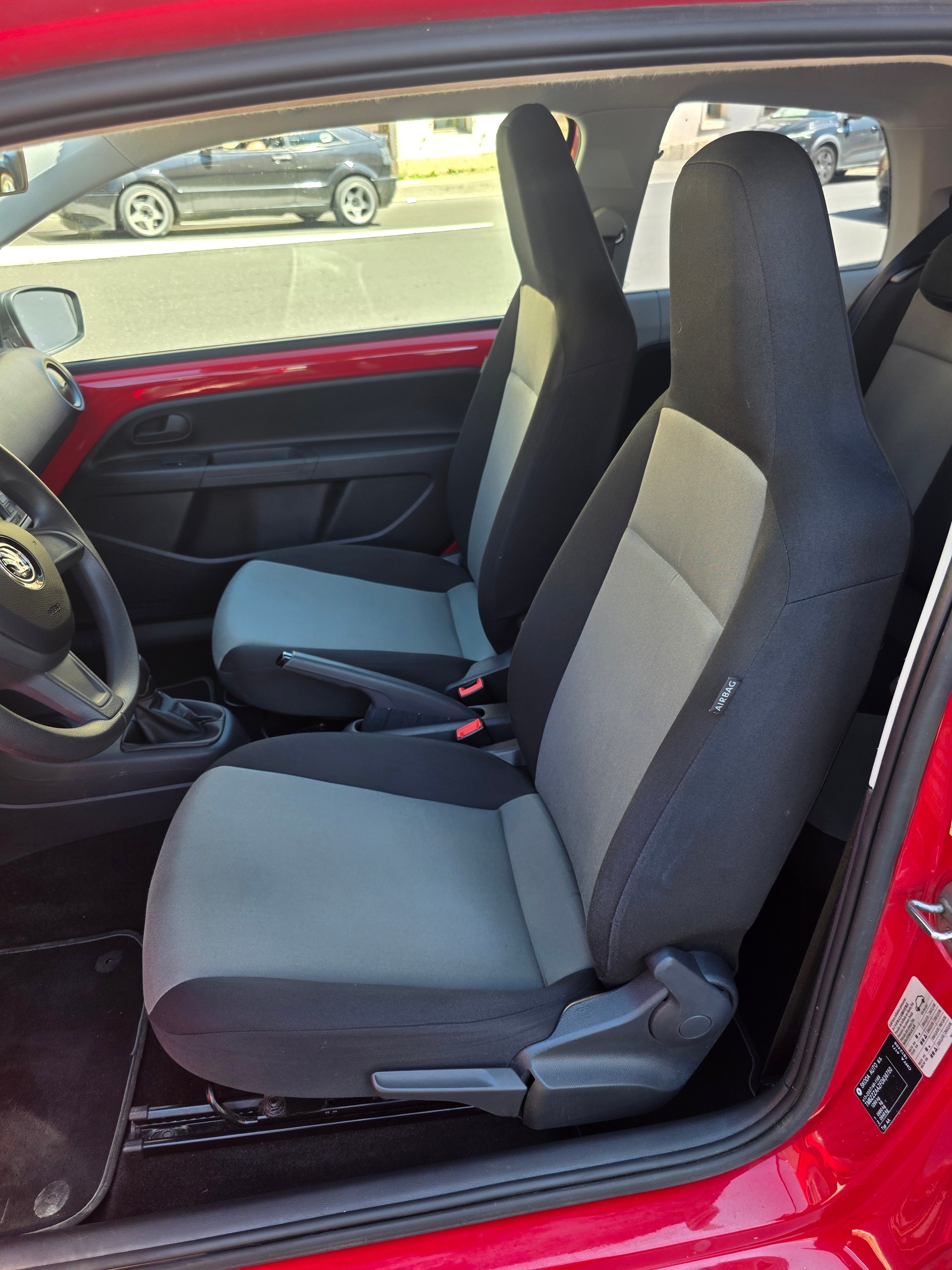 SKODA Citigo 1.0 G-tec Active-image-7