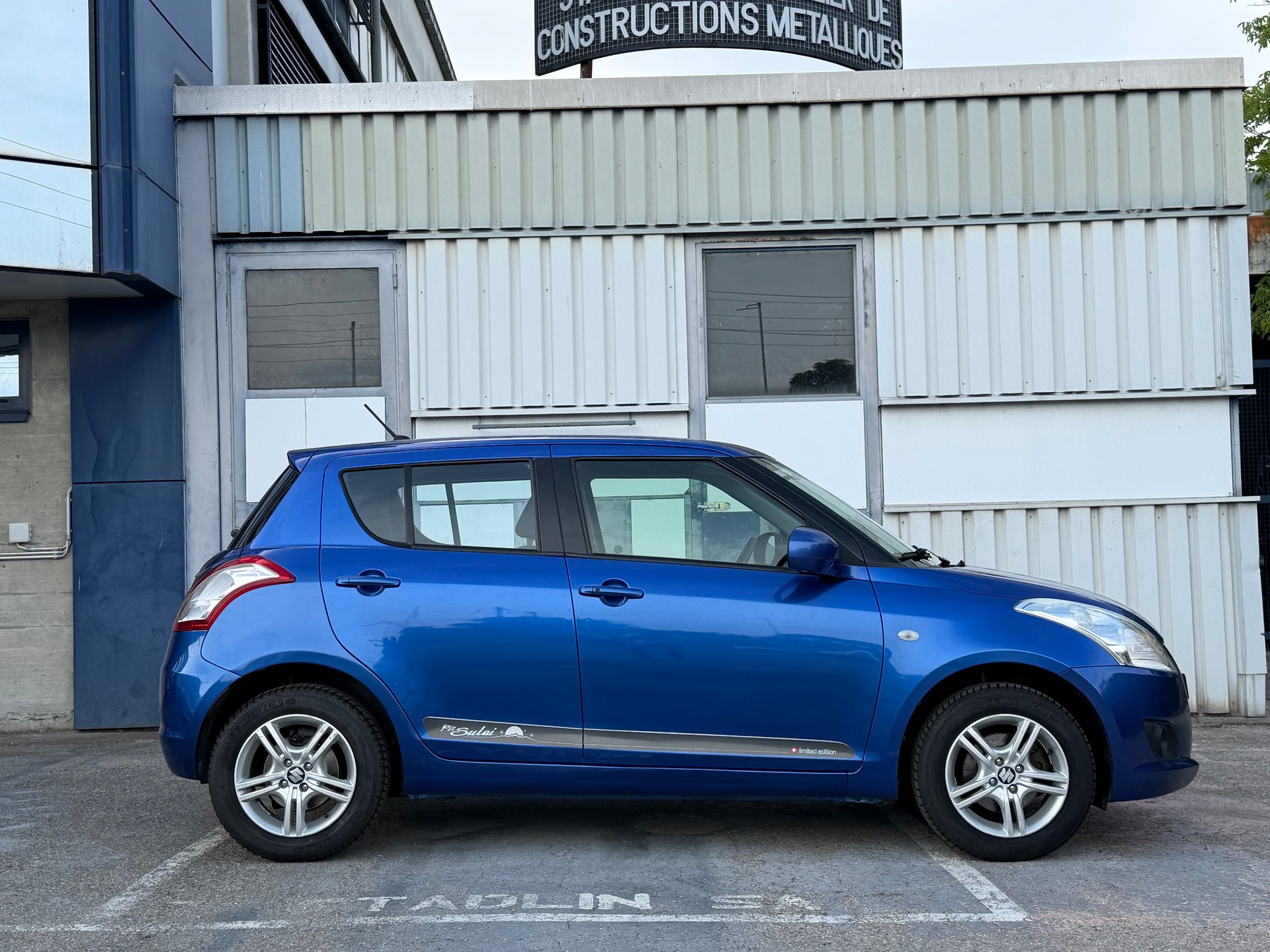 SUZUKI Swift 1.2i 16V GL Piz Sulai 4x4-image-2