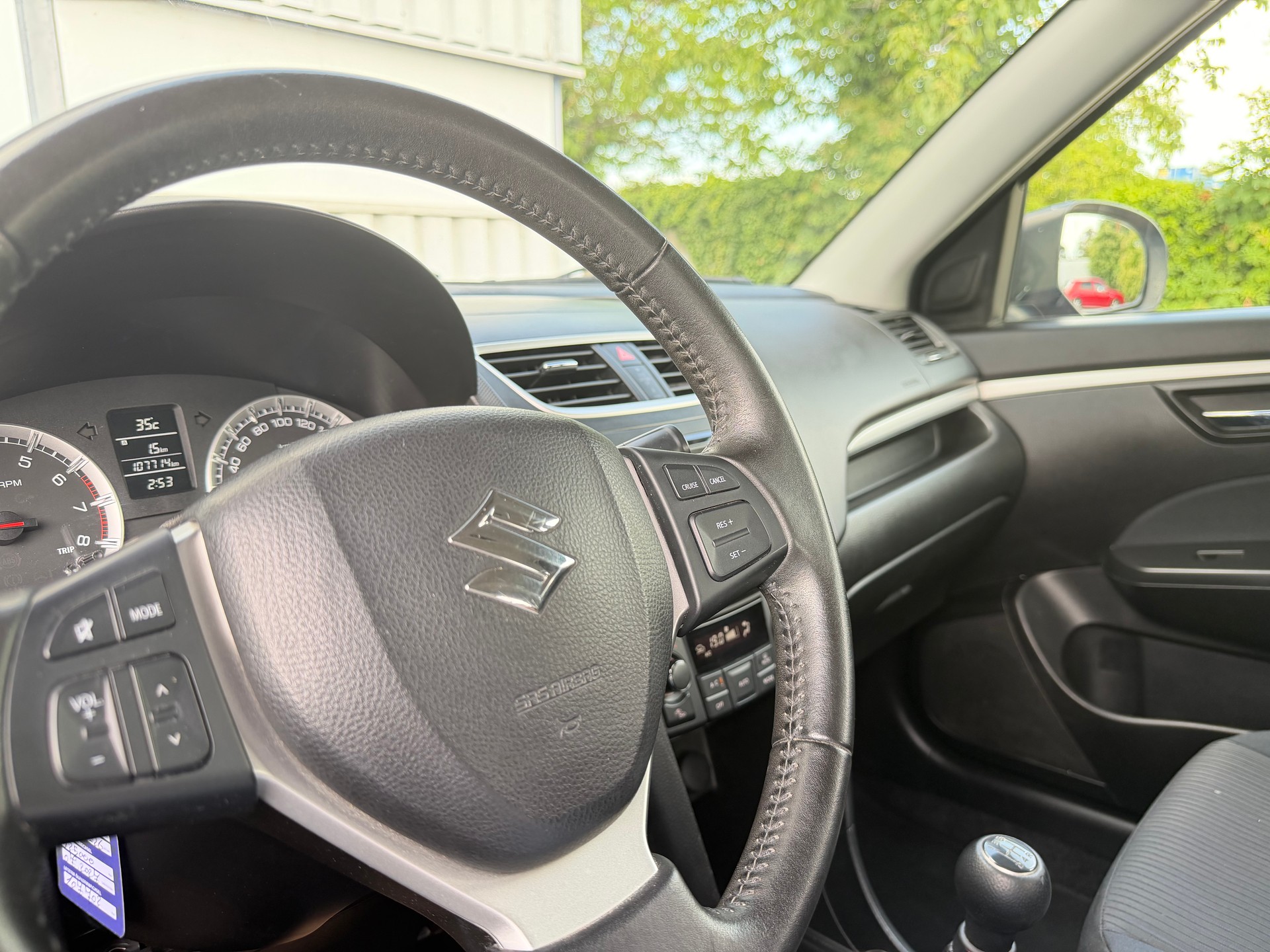 SUZUKI Swift 1.2i 16V GL Piz Sulai 4x4-image-18