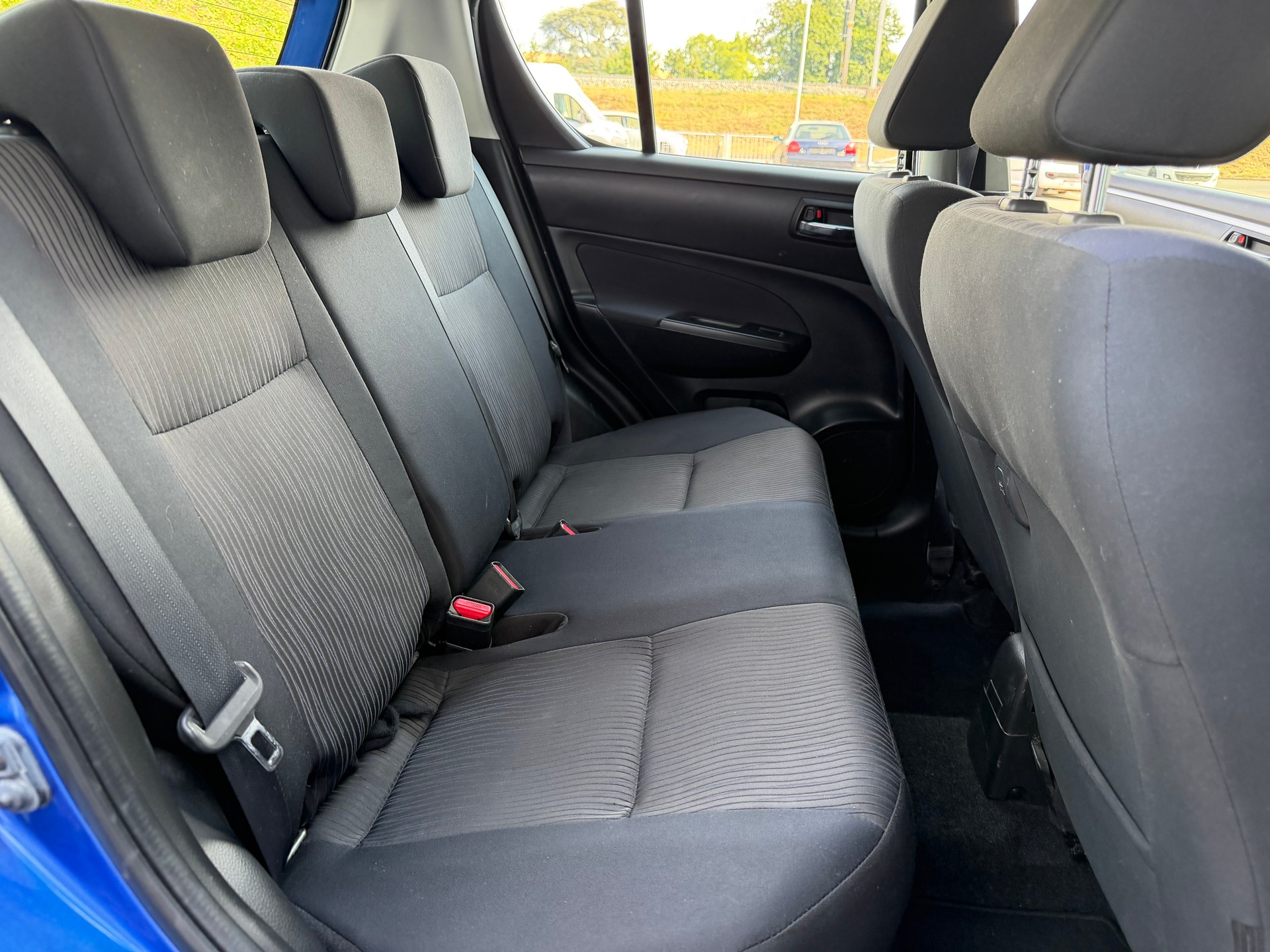 SUZUKI Swift 1.2i 16V GL Piz Sulai 4x4-image-9