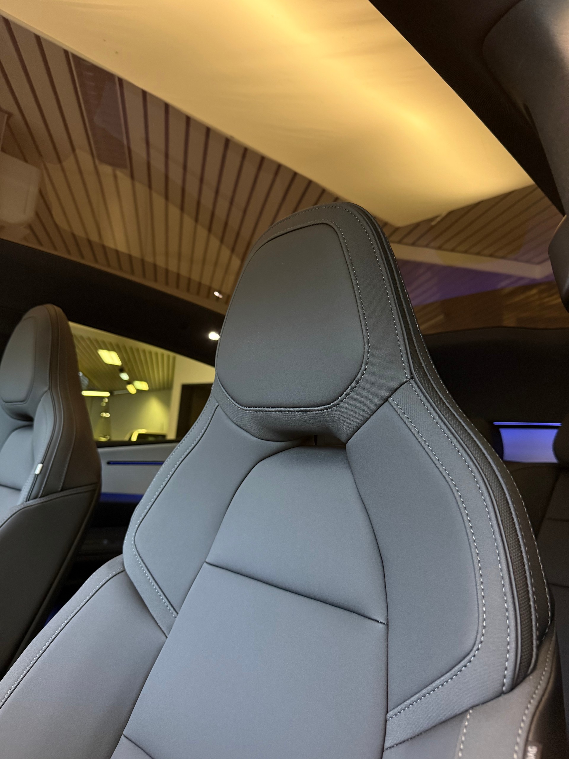 POLESTAR Polestar 4 Long Range Single 100kWh-image-9