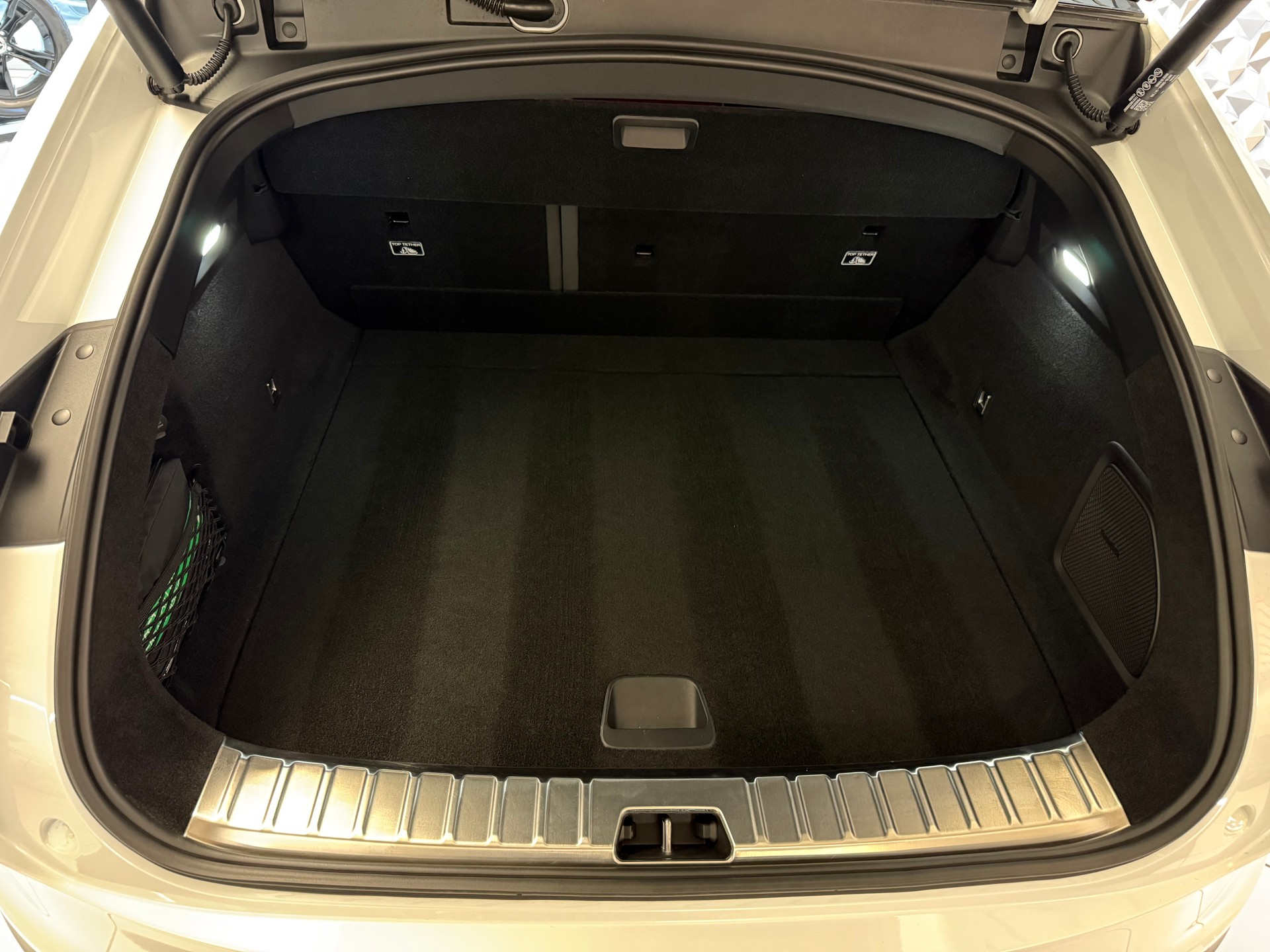 POLESTAR Polestar 4 Long Range Single 100kWh-image-16