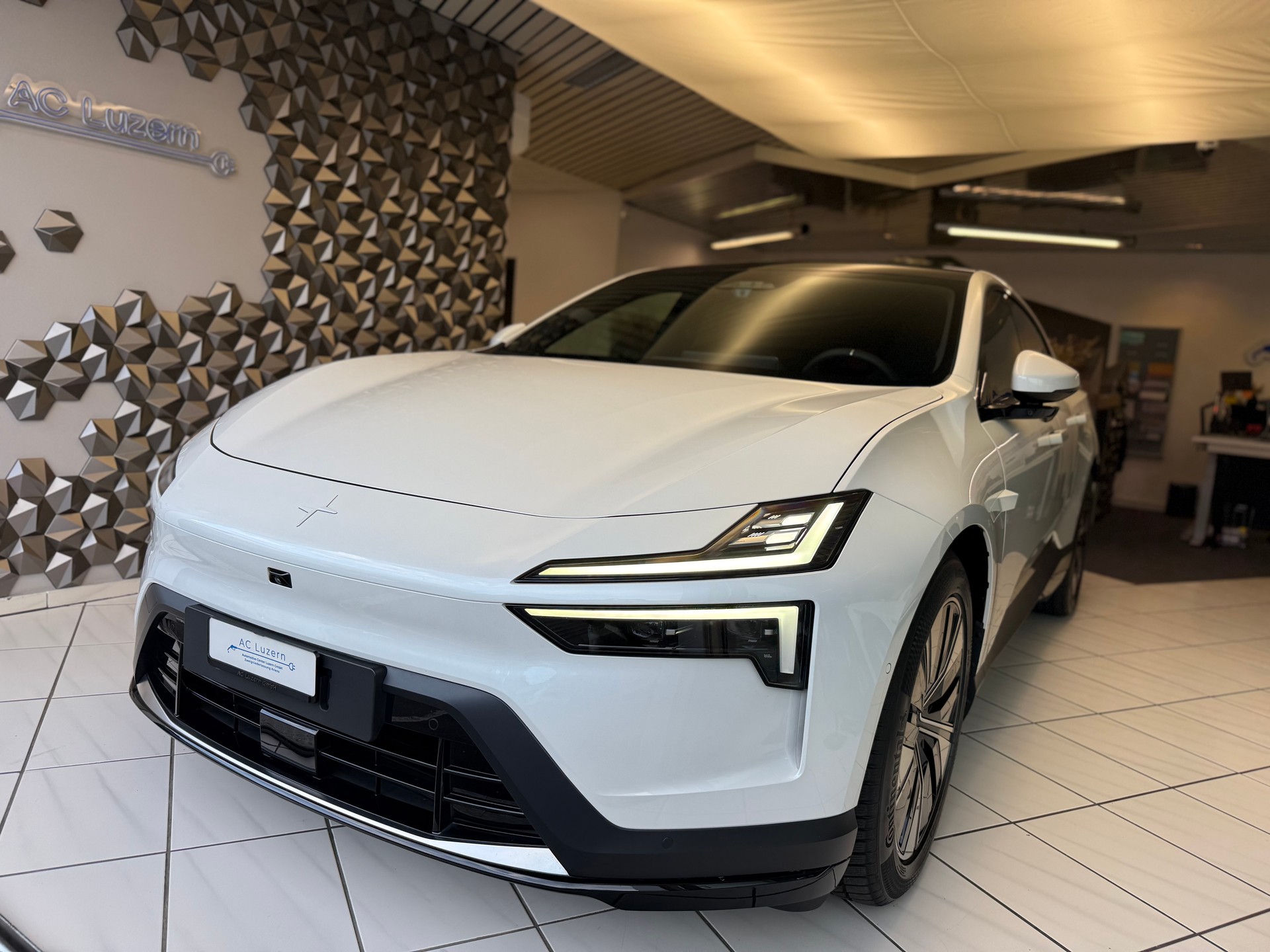 POLESTAR Polestar 4 Long Range Single 100kWh-image-0