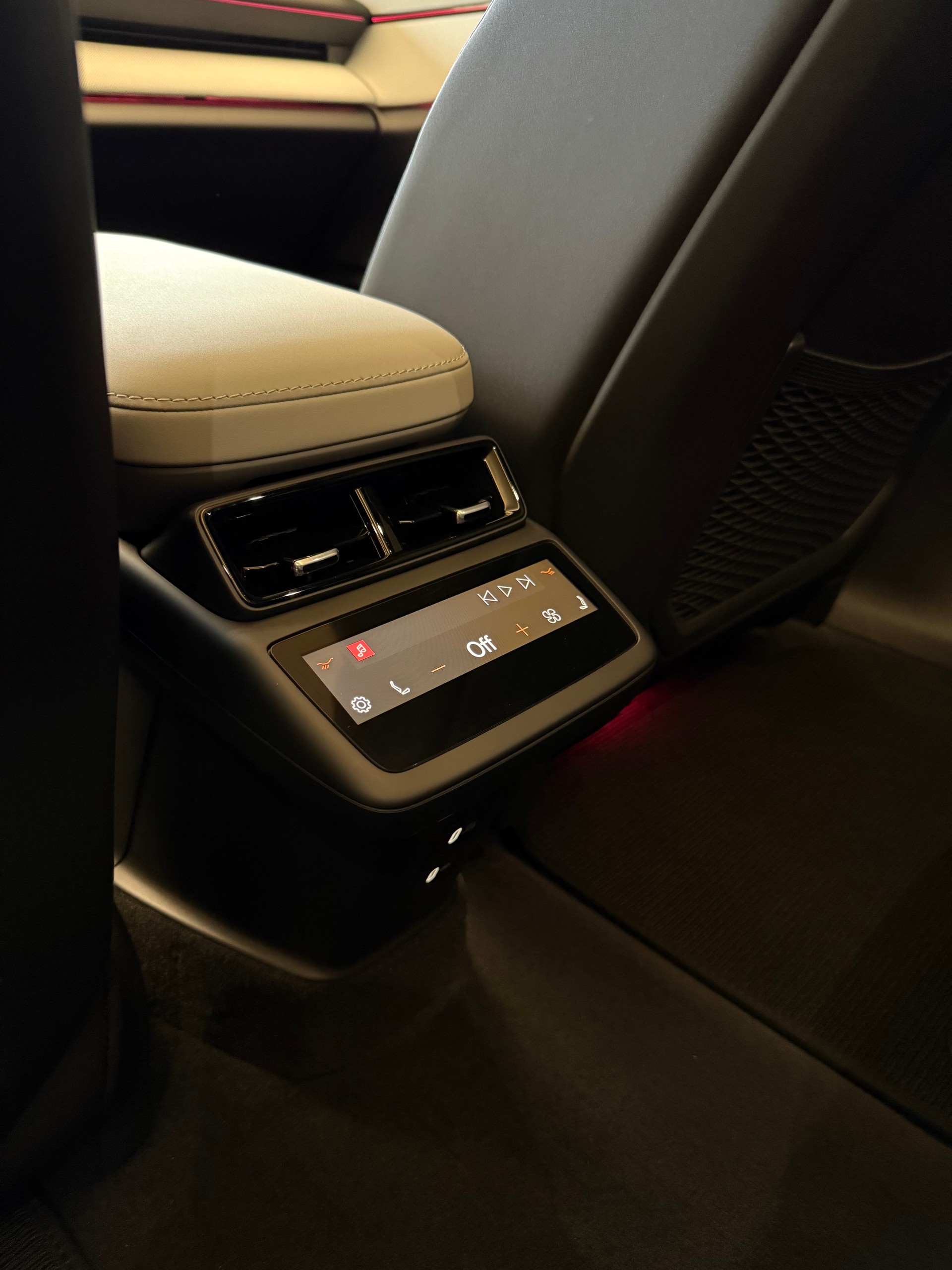 POLESTAR Polestar 4 Long Range Single 100kWh-image-14