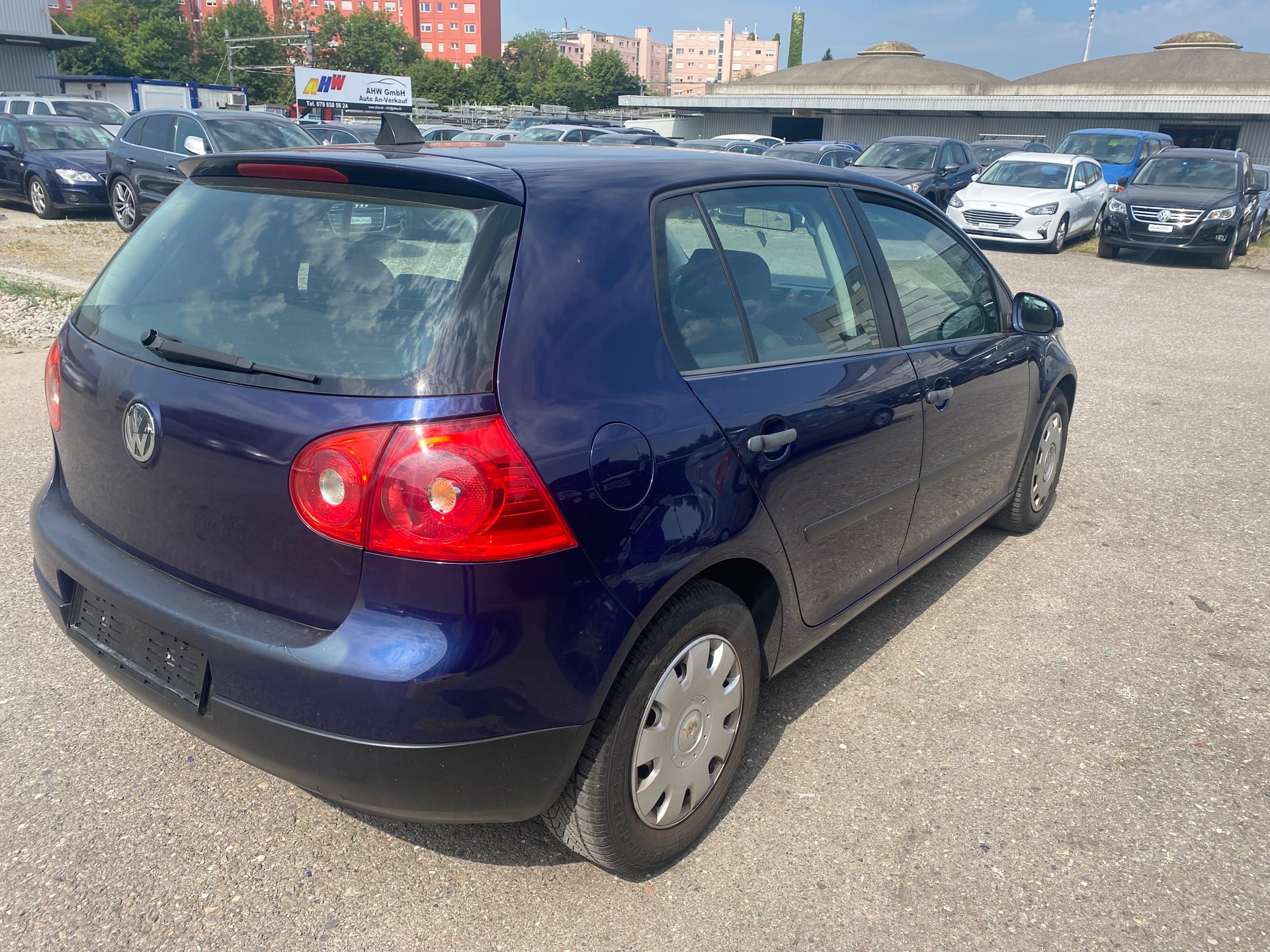 VW Golf 1.6 FSI Trendline-image-4
