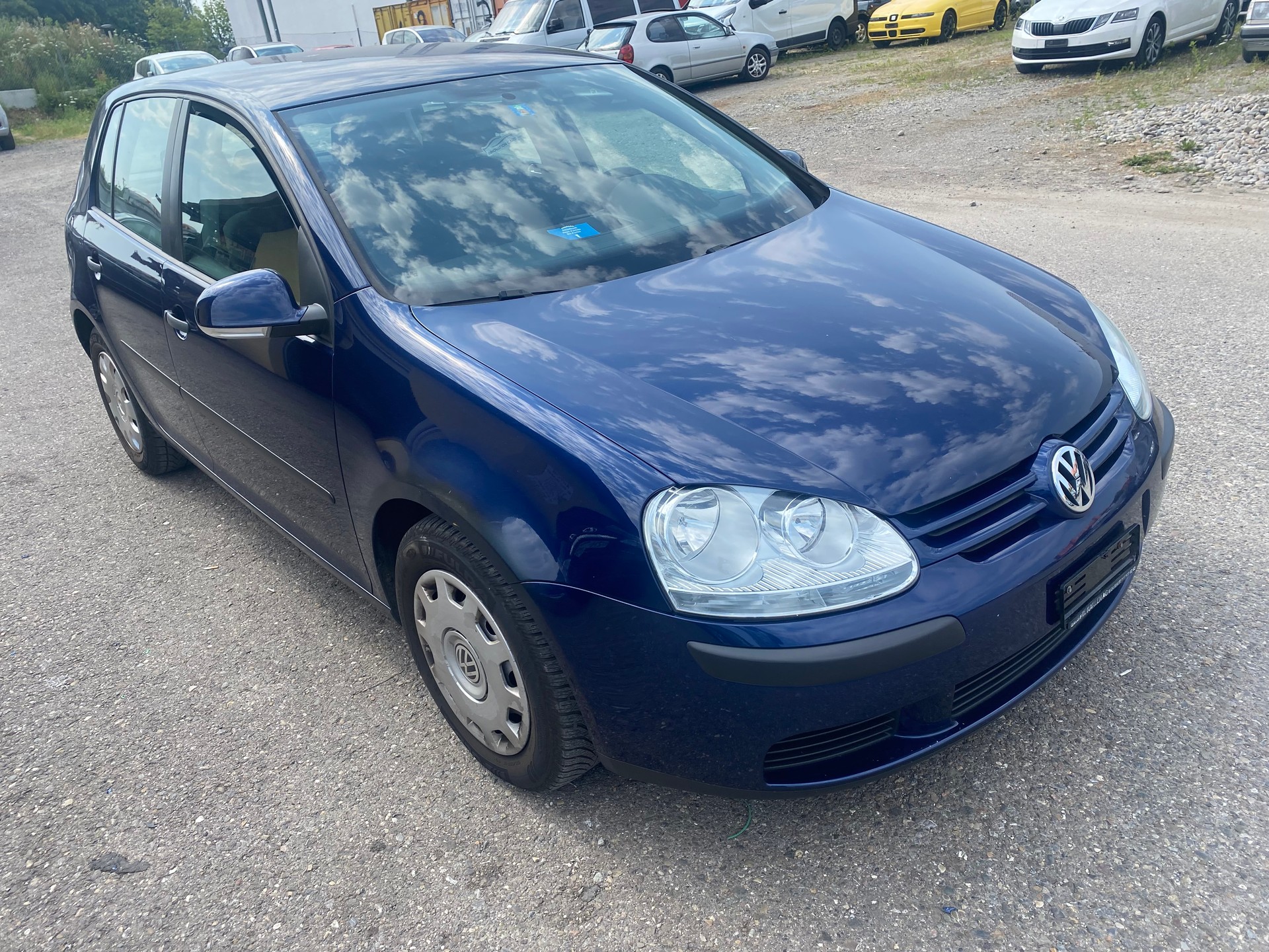 VW Golf 1.6 FSI Trendline-image-2