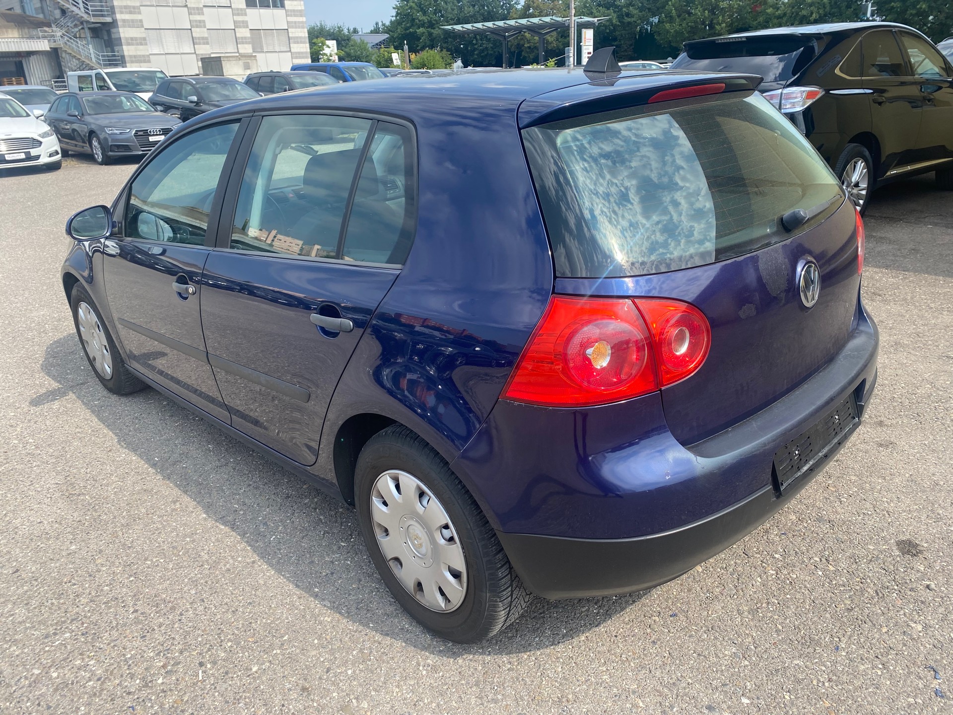 VW Golf 1.6 FSI Trendline-image-3