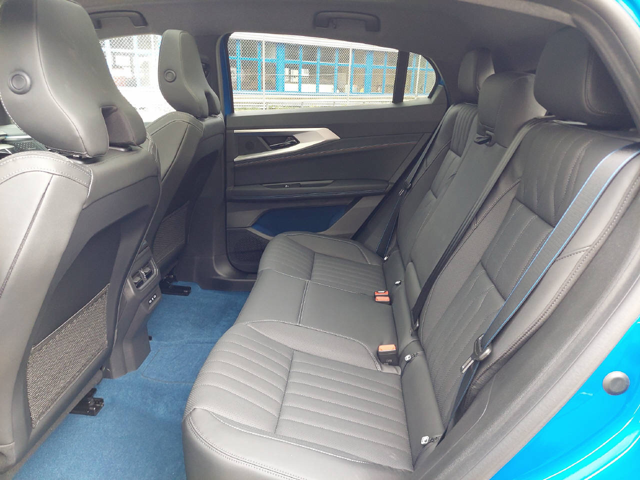 RENAULT Rafale E-Tech Plug-in Atelier Alpine 300PS 4x4-image-6