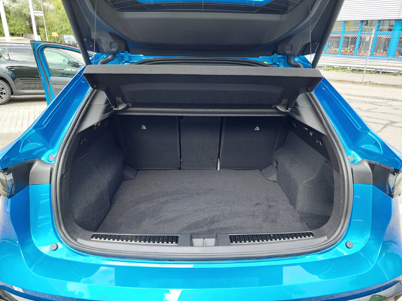 RENAULT Rafale E-Tech Plug-in Atelier Alpine 300PS 4x4-image-9