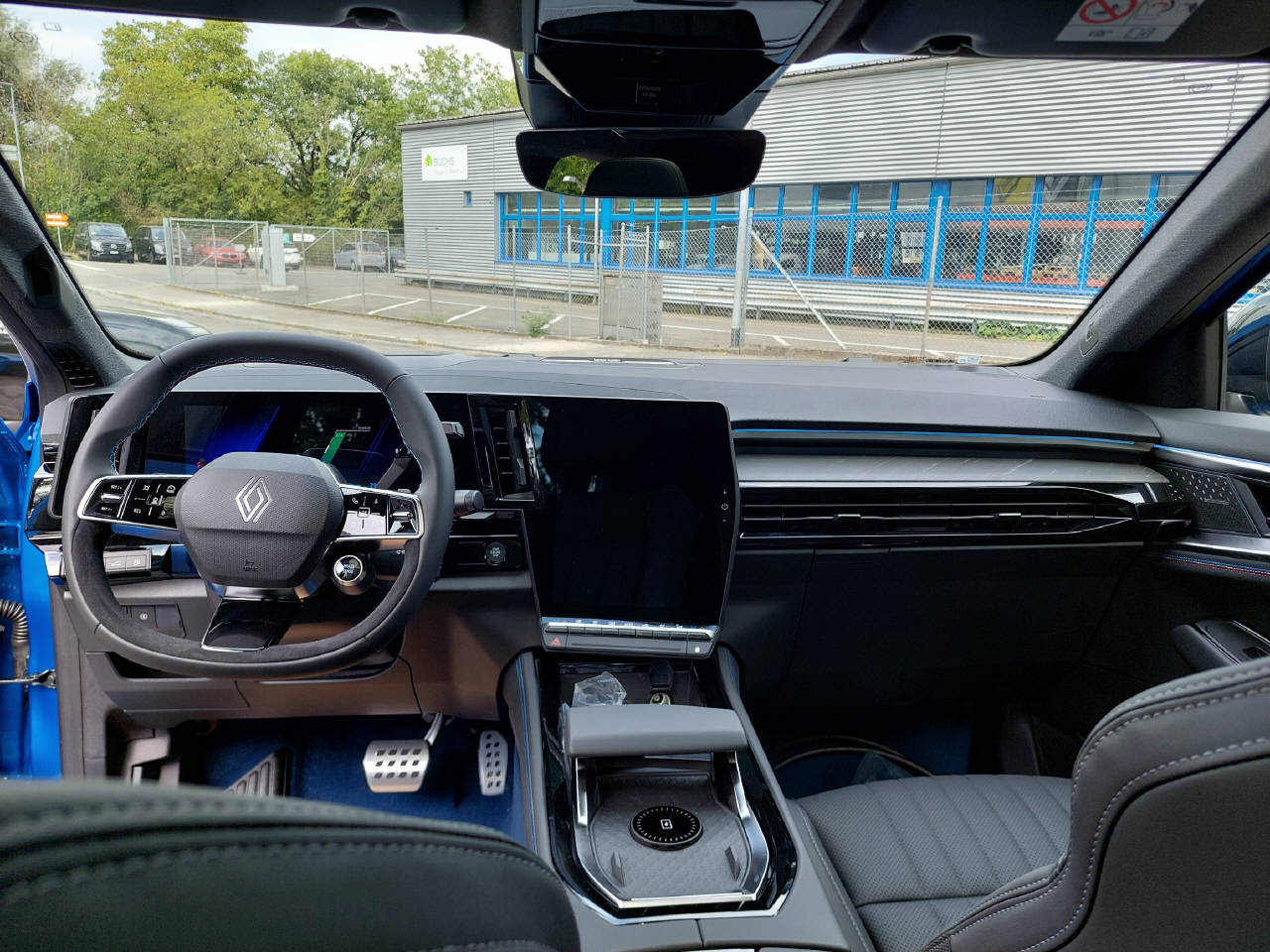 RENAULT Rafale E-Tech Plug-in Atelier Alpine 300PS 4x4-image-7