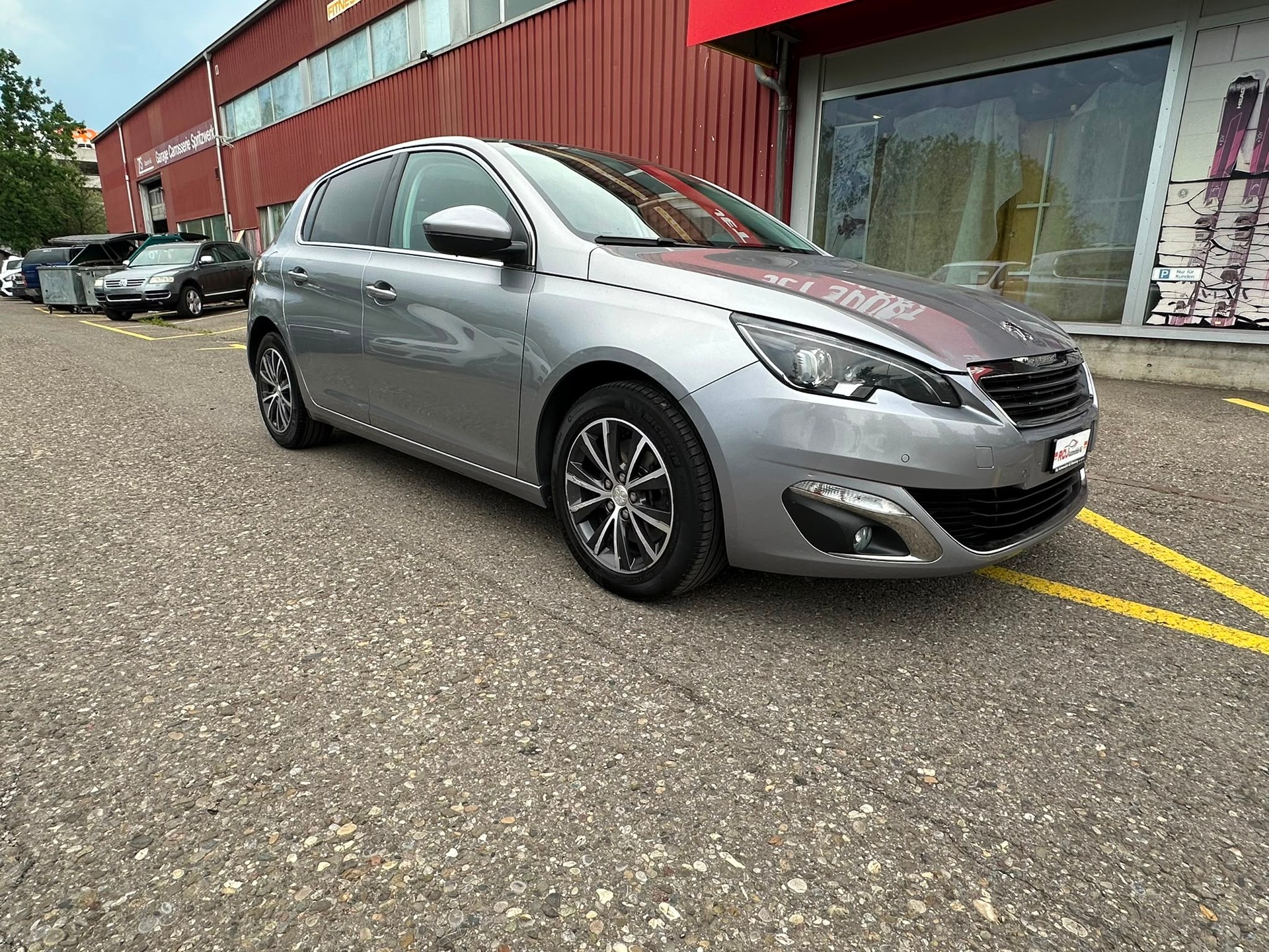 PEUGEOT 308 1.6 THP Allure-showroom-element-3