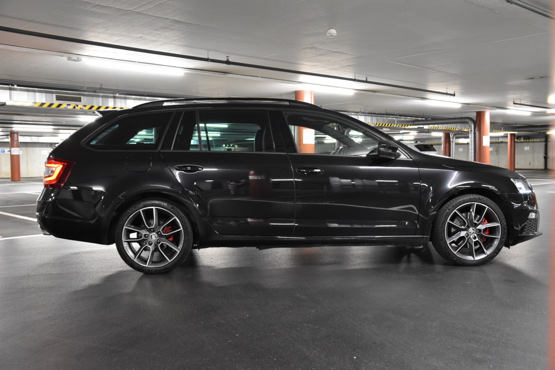 SKODA Octavia Combi 2.0 TDI RS 4x4 DSG-image-7
