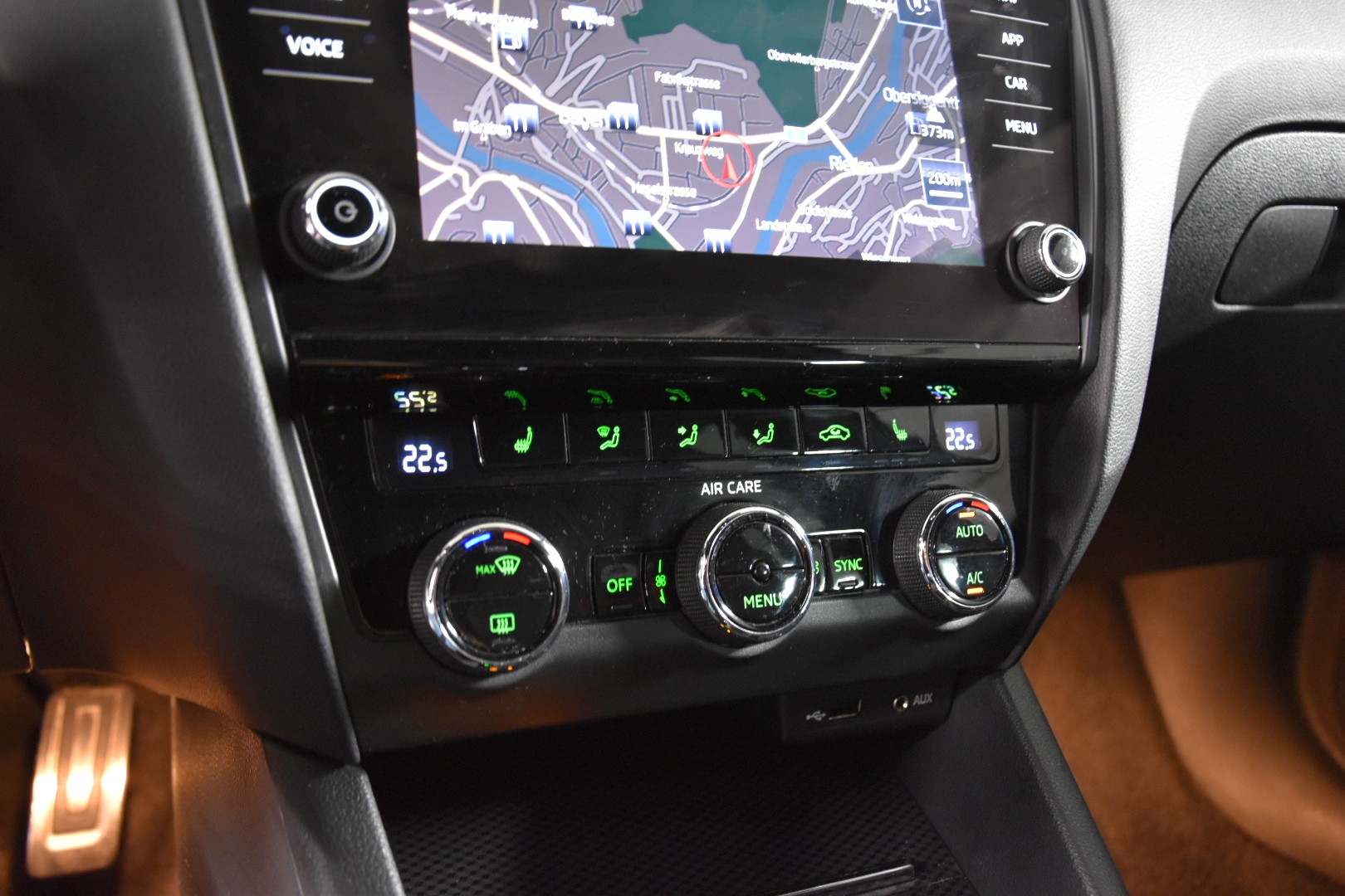 SKODA Octavia Combi 2.0 TDI RS 4x4 DSG-image-18