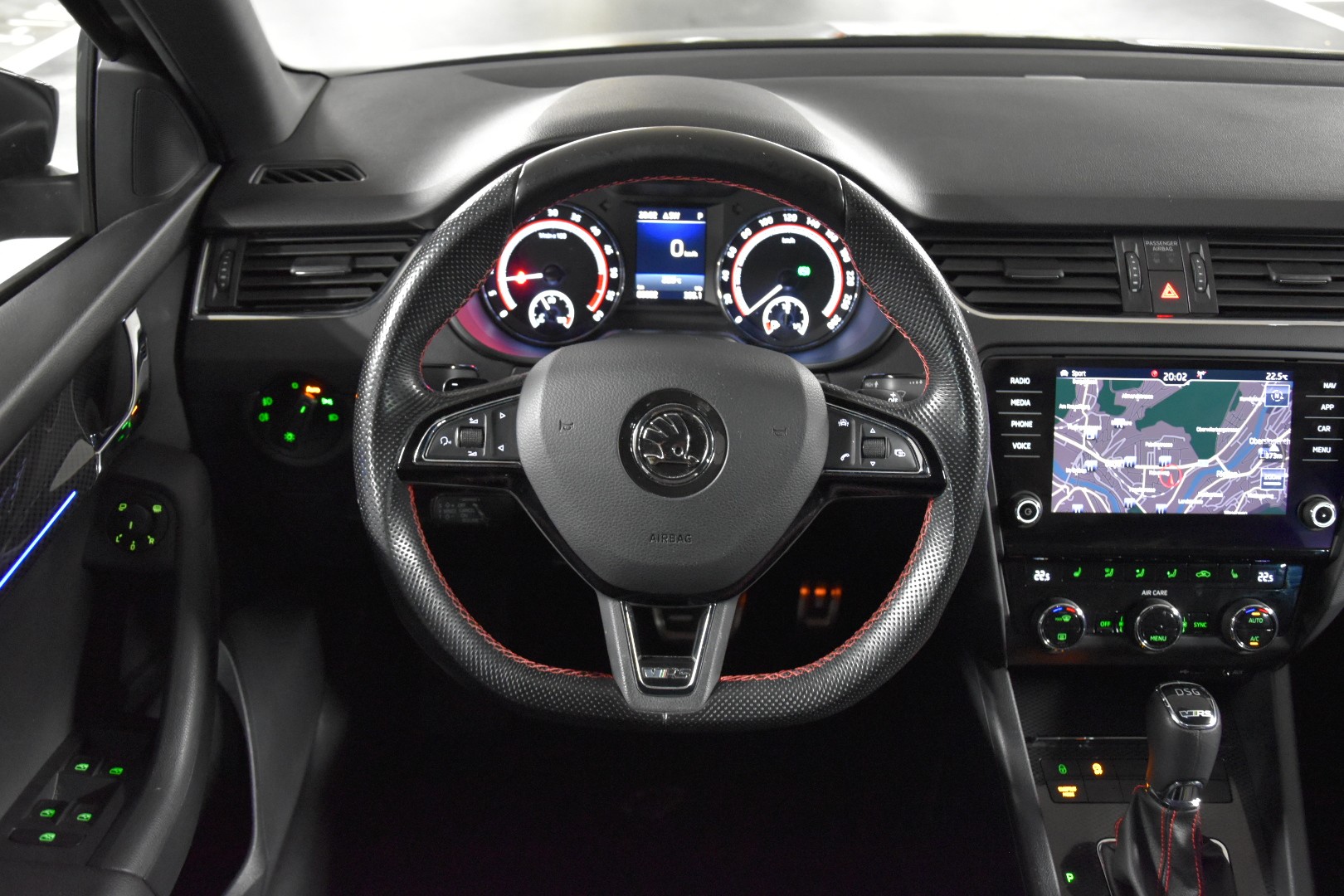 SKODA Octavia Combi 2.0 TDI RS 4x4 DSG-image-10