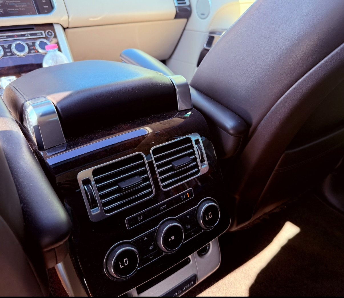 LAND ROVER Range Rover 3.0 TDV6 Vogue Automatic-image-8