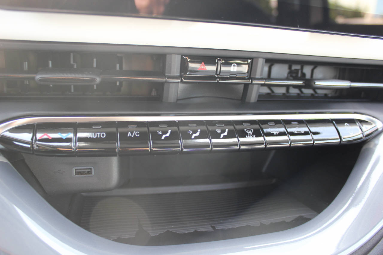 FIAT 500 Cabrio 1.0 Hybrid Dolcevita-image-9