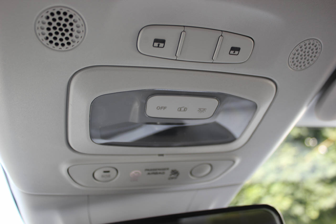 FIAT 500 Cabrio 1.0 Hybrid Dolcevita-image-13