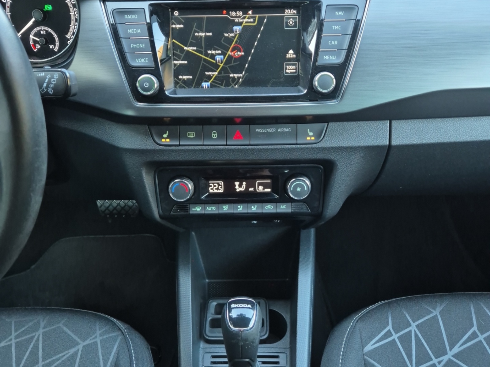 SKODA Fabia 1.0 TSI Clever DSG-image-13