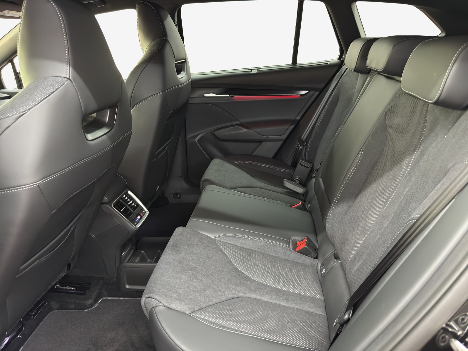 SKODA Enyaq 85 Sportline-image-11