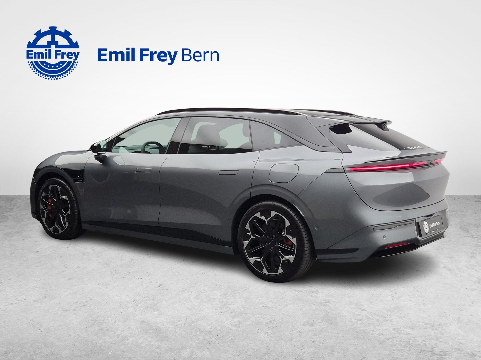 ZEEKR 7GT Privilege AWD - ab 1.29% Leasingzins-showroom-element-2