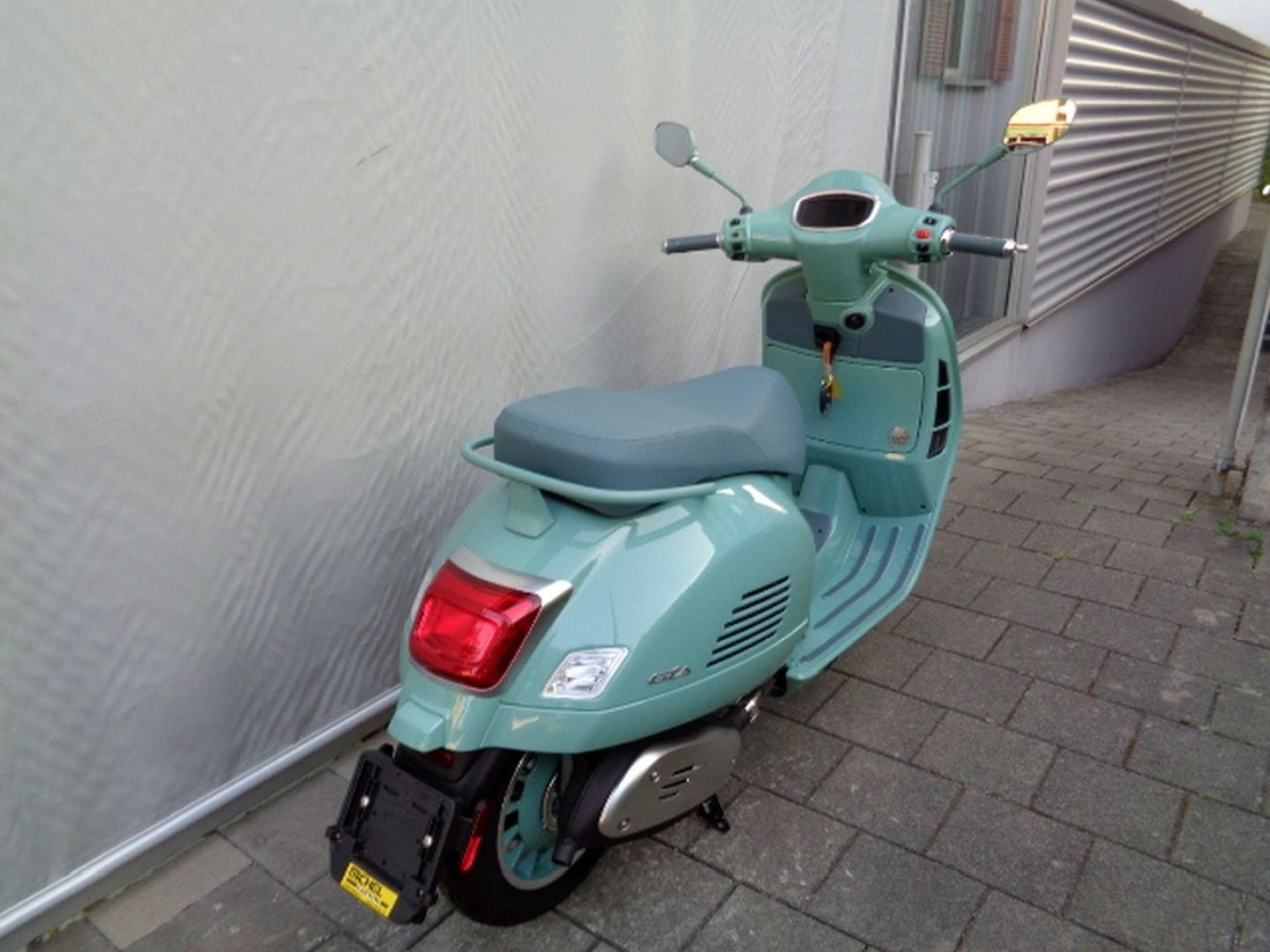 PIAGGIO VESPA GTS 310 80TH E5-image-5