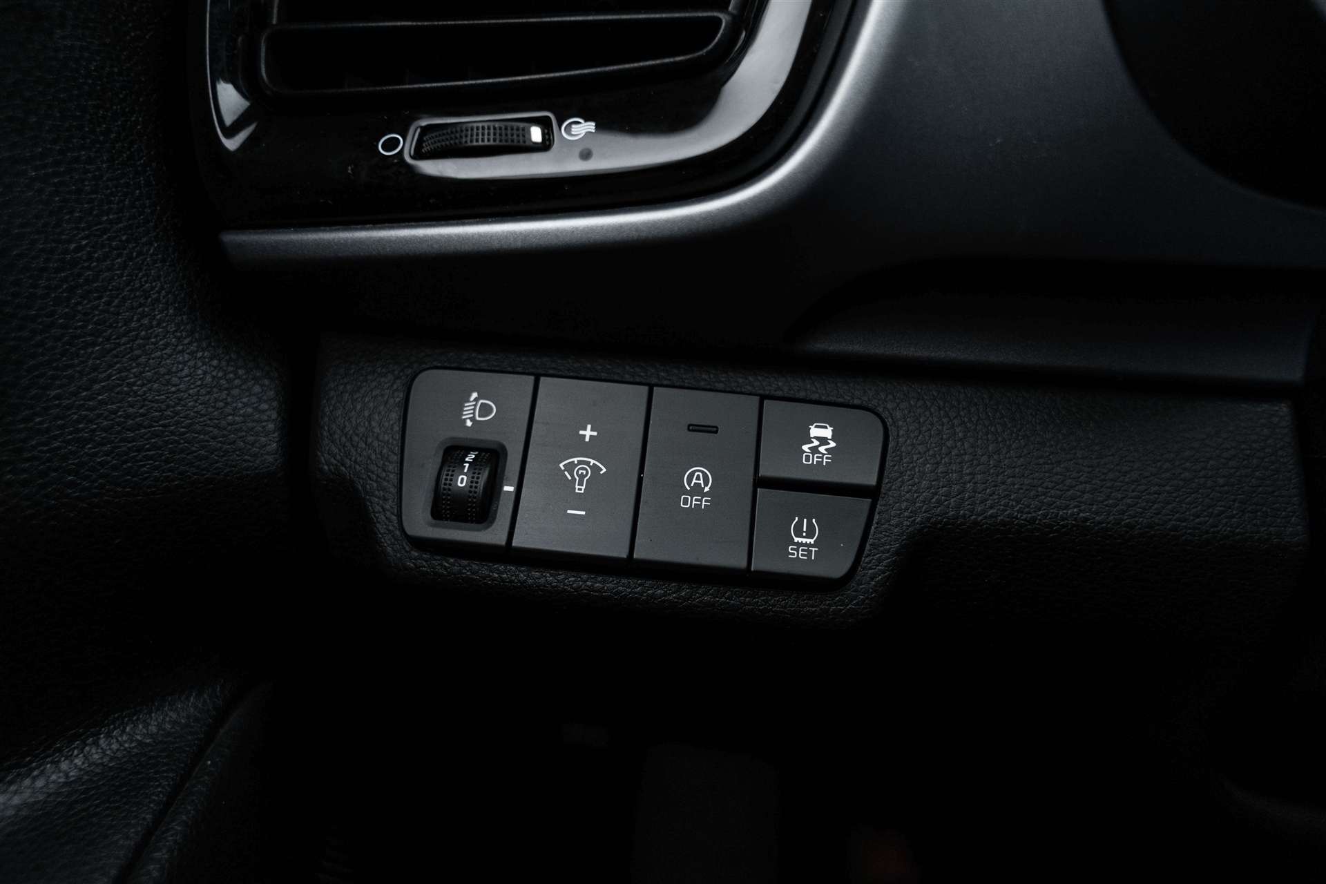 KIA KIA Stonic MHEV-image-26