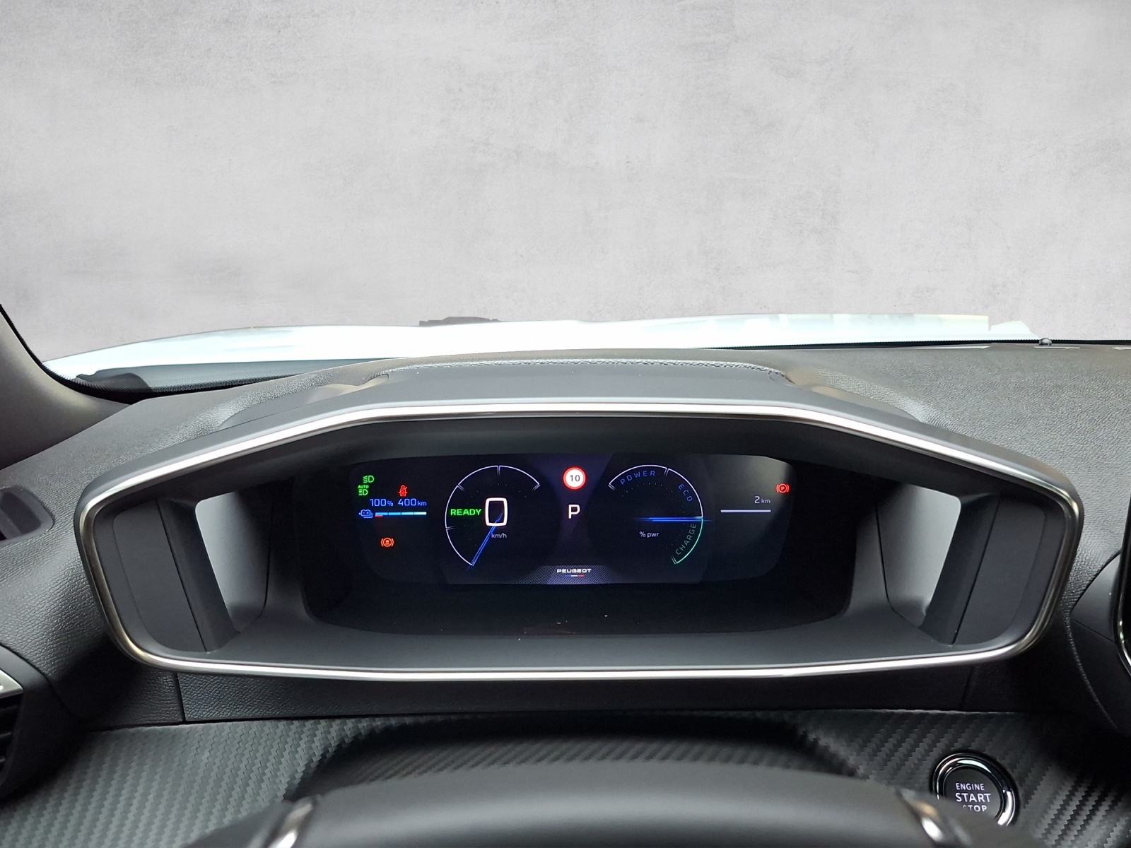 PEUGEOT 2008 e-GT 54kWh-image-9