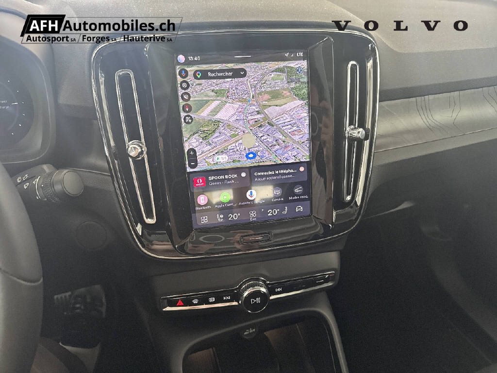 VOLVO EC40 Twin Performance Black Edition AWD-image-9