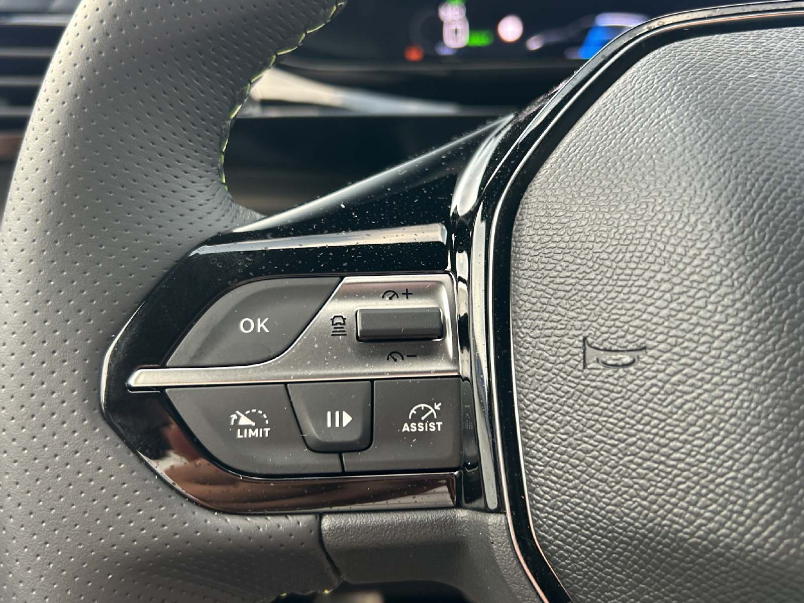 PEUGEOT 408 e-GT Exclusive-image-8