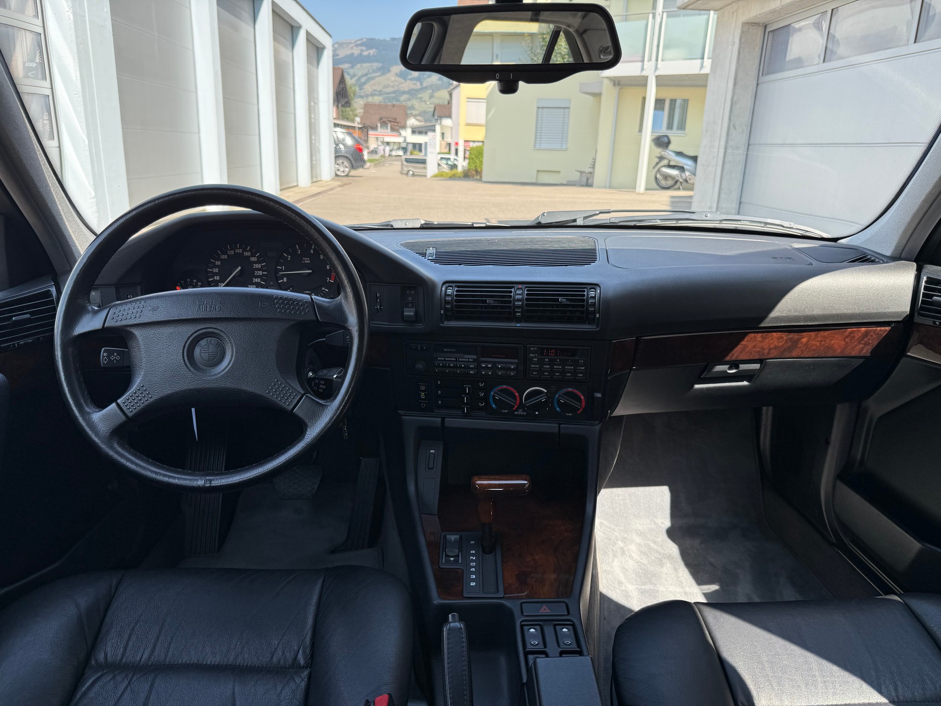 BMW 530i V8 A E39-image-19