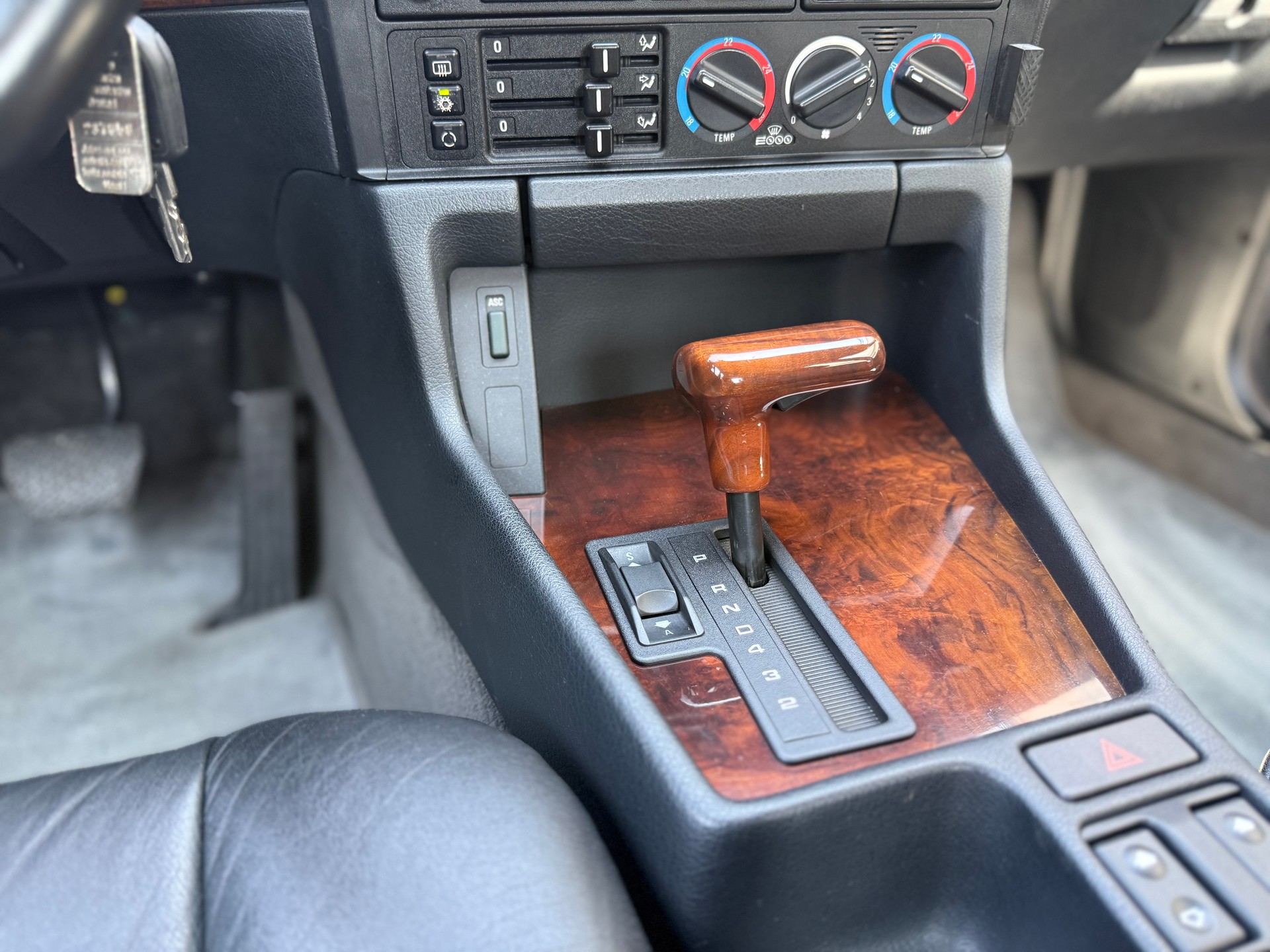 BMW 530i V8 A E39-image-17