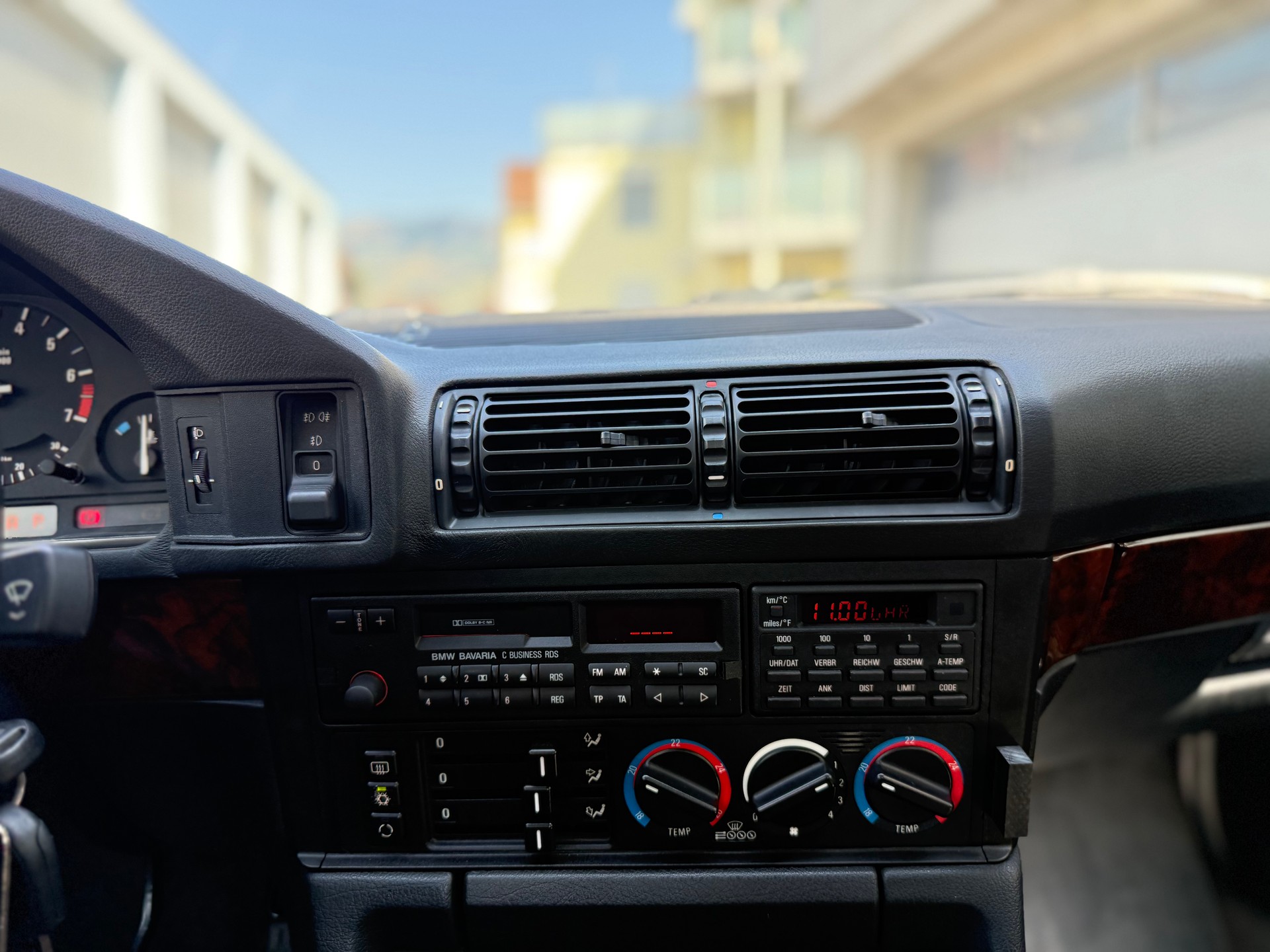 BMW 530i V8 A E39-image-14